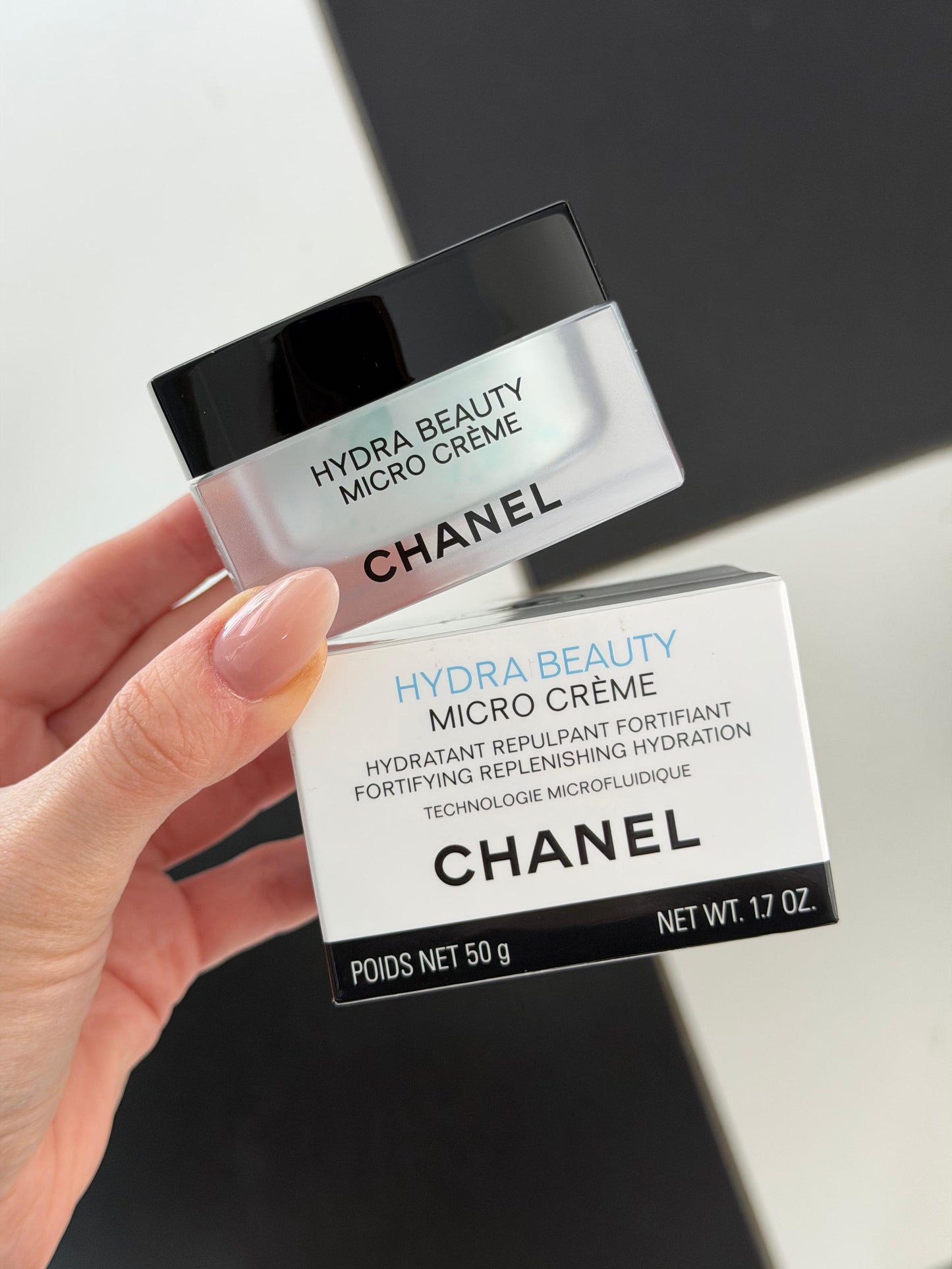 CHANEL Hydra Beauty Micro Crème
Fortifying Replenishing Hydration