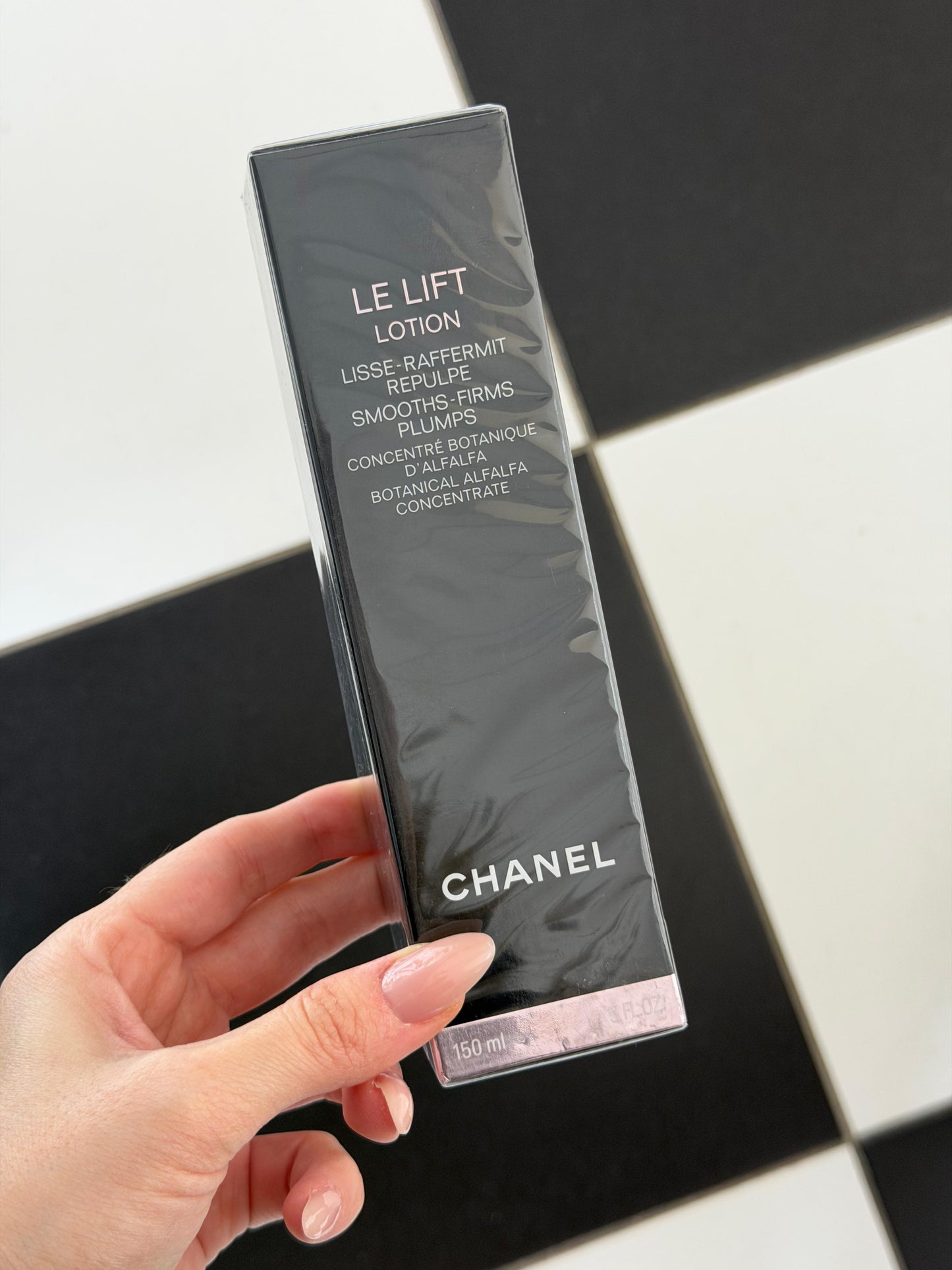 CHANEL Le Lift Lotion
Smooths – Firms– Plumps