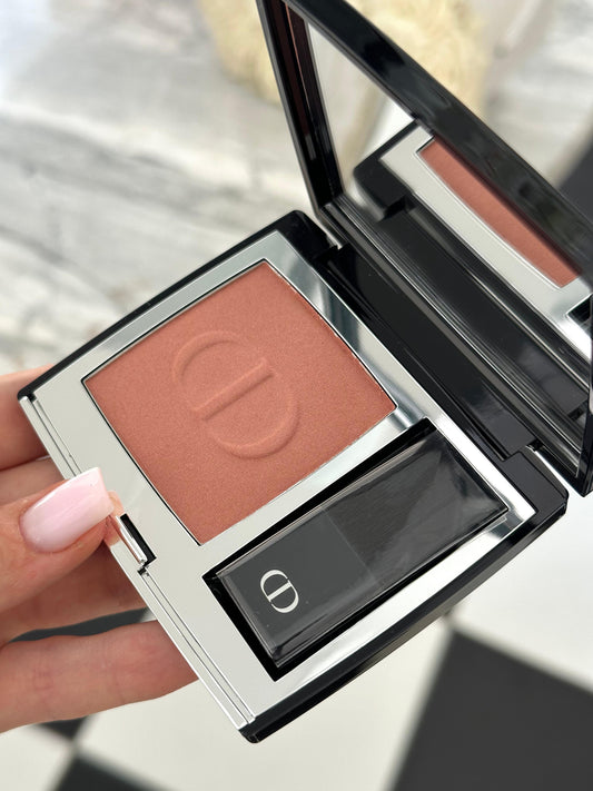 DIOR Rouge Blush Satin
Couture Colour Makeup - Long Wear (959)
