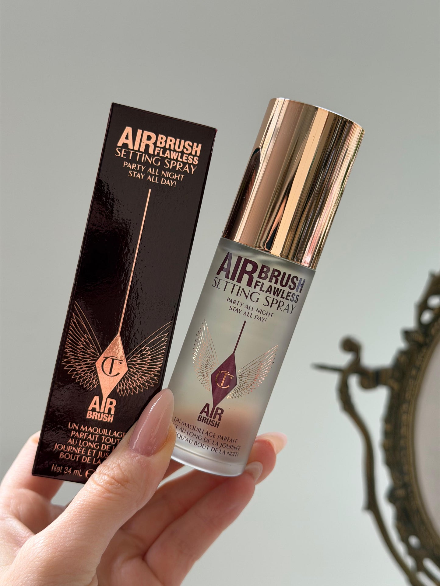 CHARLOTTE TILBURY
Airbrush Flawless Setting Spray