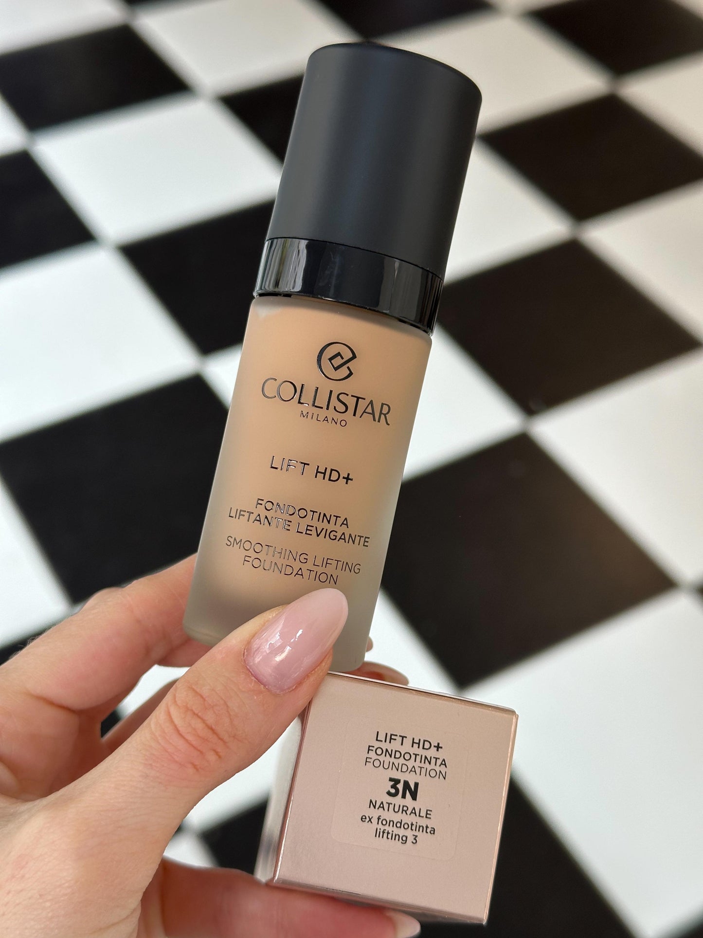 COLLISTAR
Lift HD+ (3N) Smoothing Lifting Foundation SPF15
Waterproof - Medium Protection