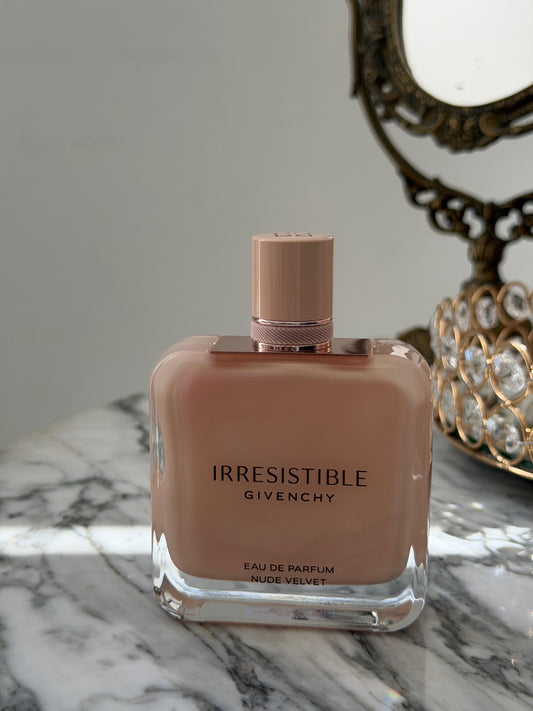 GIVENCHY Irresistible Nude Velvet
Eau de Parfum
Floral, Woody, Musky
