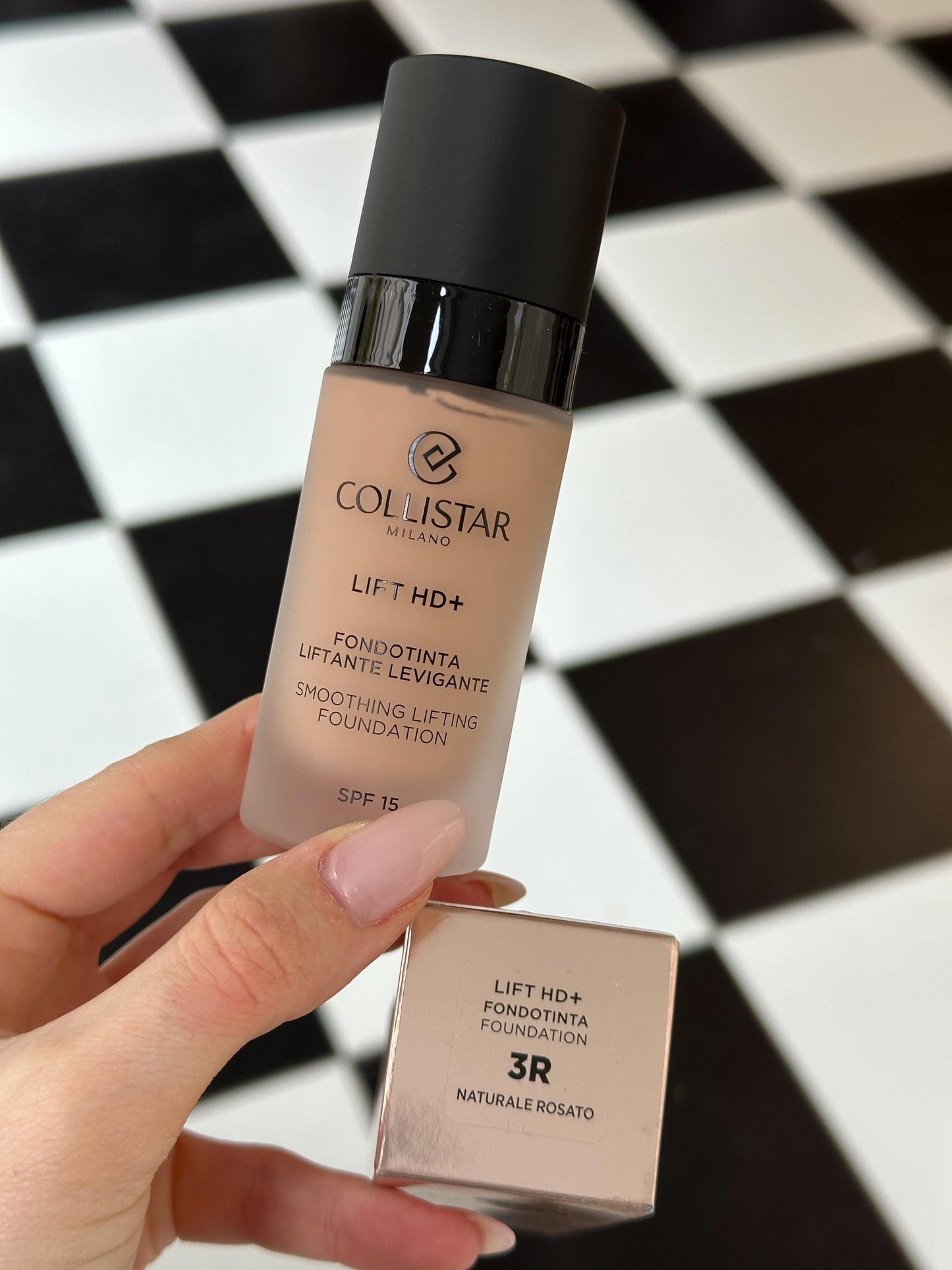 COLLISTAR
Lift HD+ (3R) Smoothing Lifting Foundation SPF15
Waterproof - Medium Protection