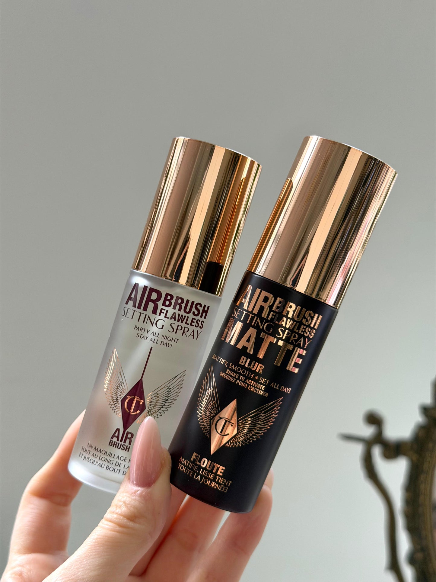 CHARLOTTE TILBURY
Airbrush Flawless Matte Blurring & Waterproof Setting Spray