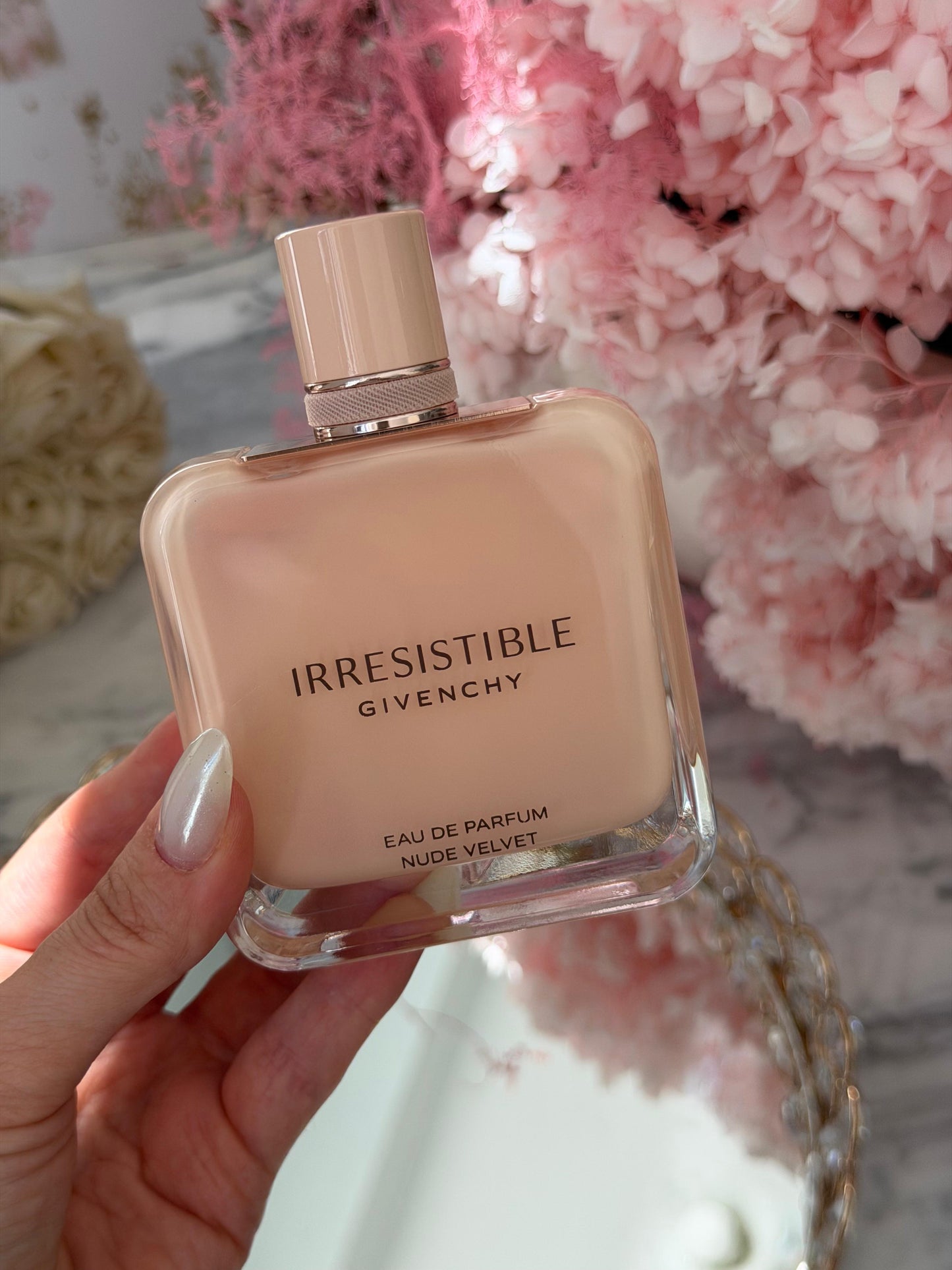 GIVENCHY Irresistible Nude Velvet
Eau de Parfum
Floral, Woody, Musky