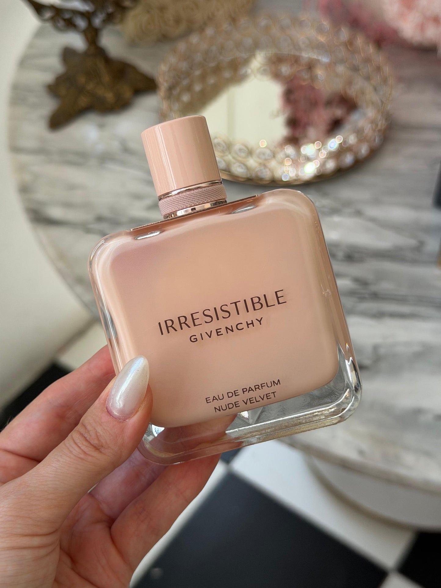 GIVENCHY Irresistible Nude Velvet
Eau de Parfum
Floral, Woody, Musky