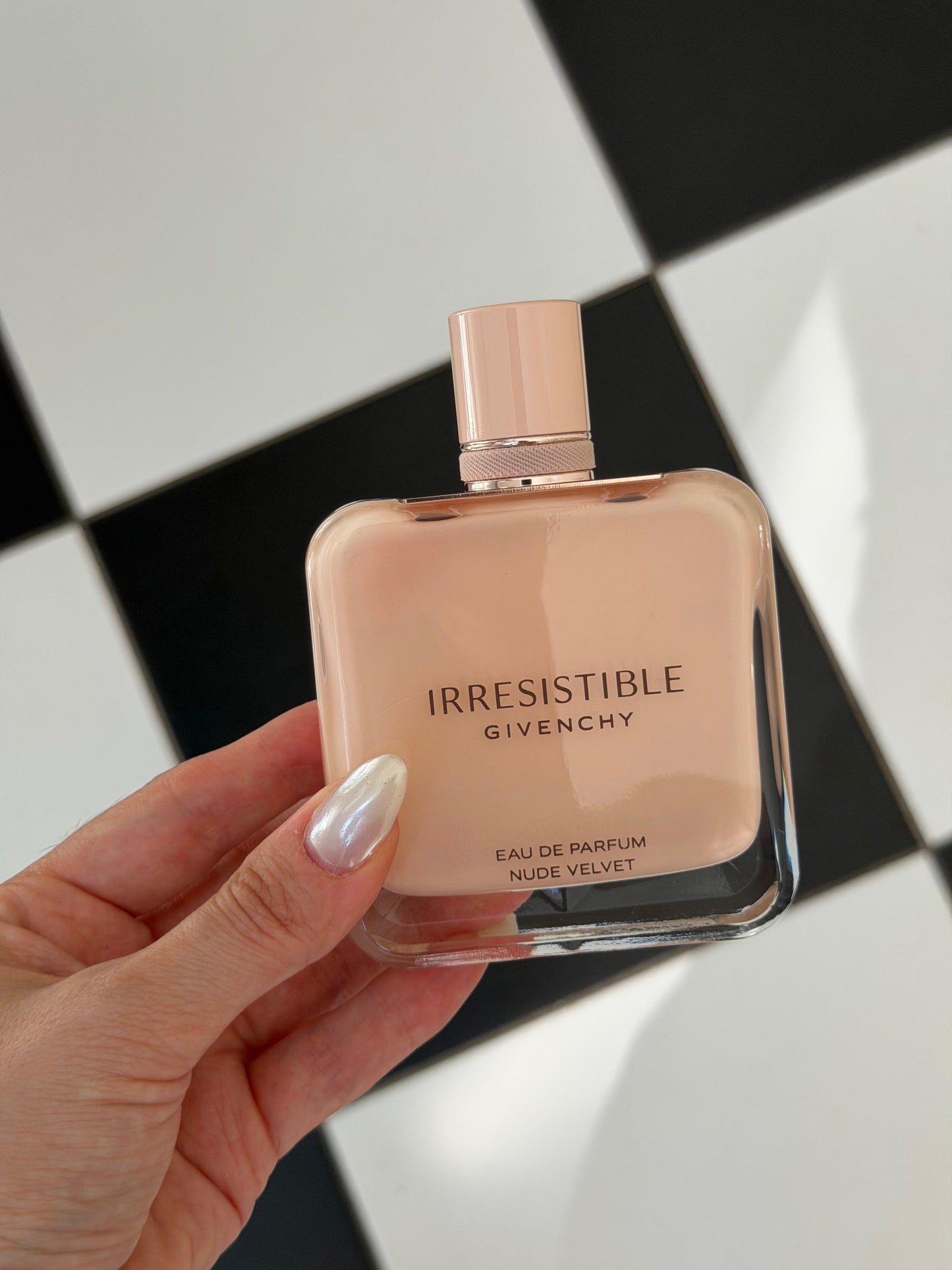 GIVENCHY Irresistible Nude Velvet
Eau de Parfum
Floral, Woody, Musky