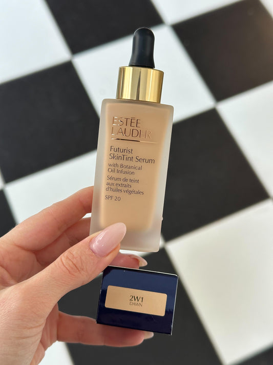ESTÉE LAUDER Futurist SkinTint Serum Foundation (2W1)
With Botanical Oil Infusion SPF20