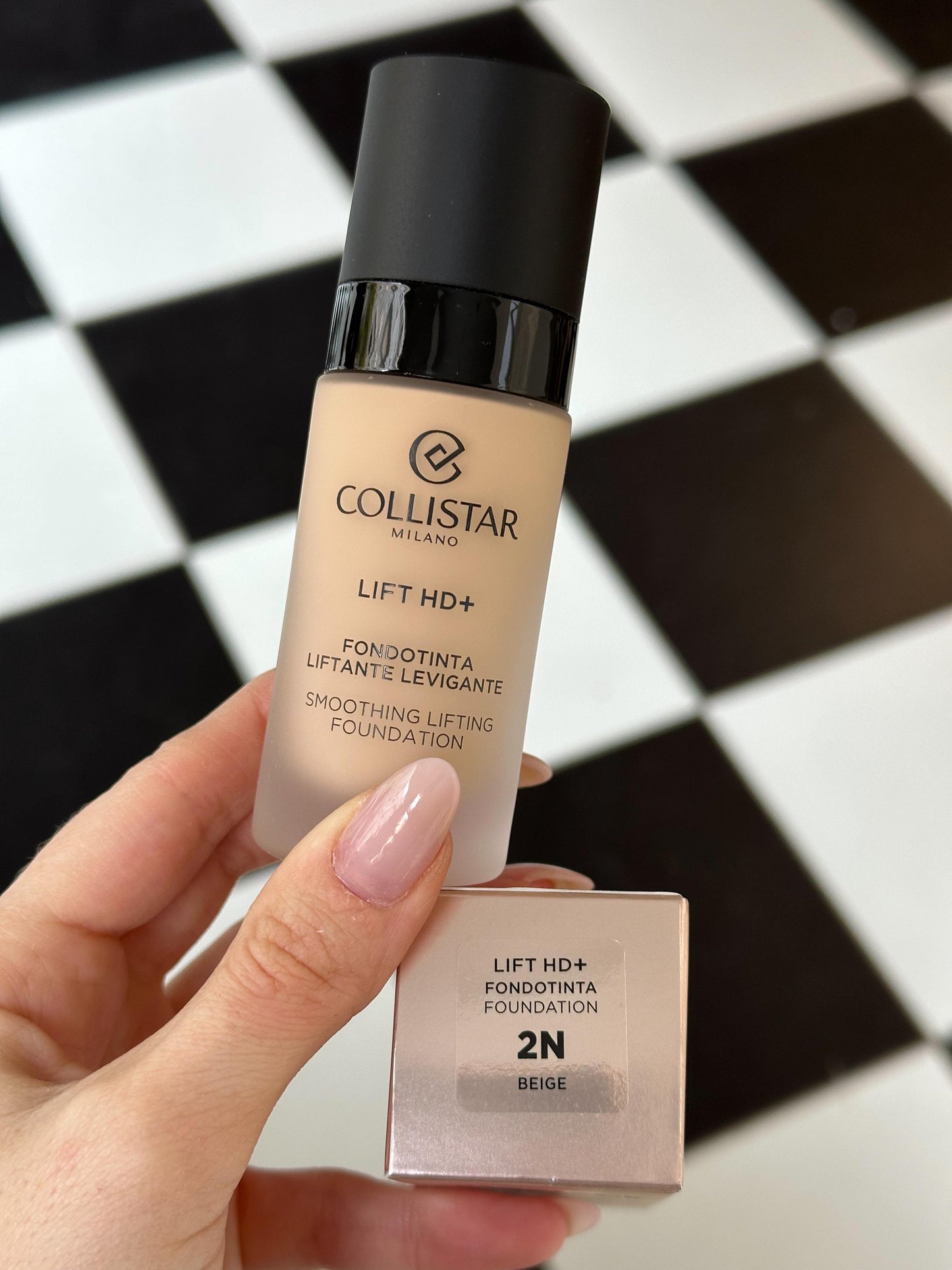 COLLISTAR
Lift HD+ (2N) Smoothing Lifting Foundation SPF15
Waterproof - Medium Protection