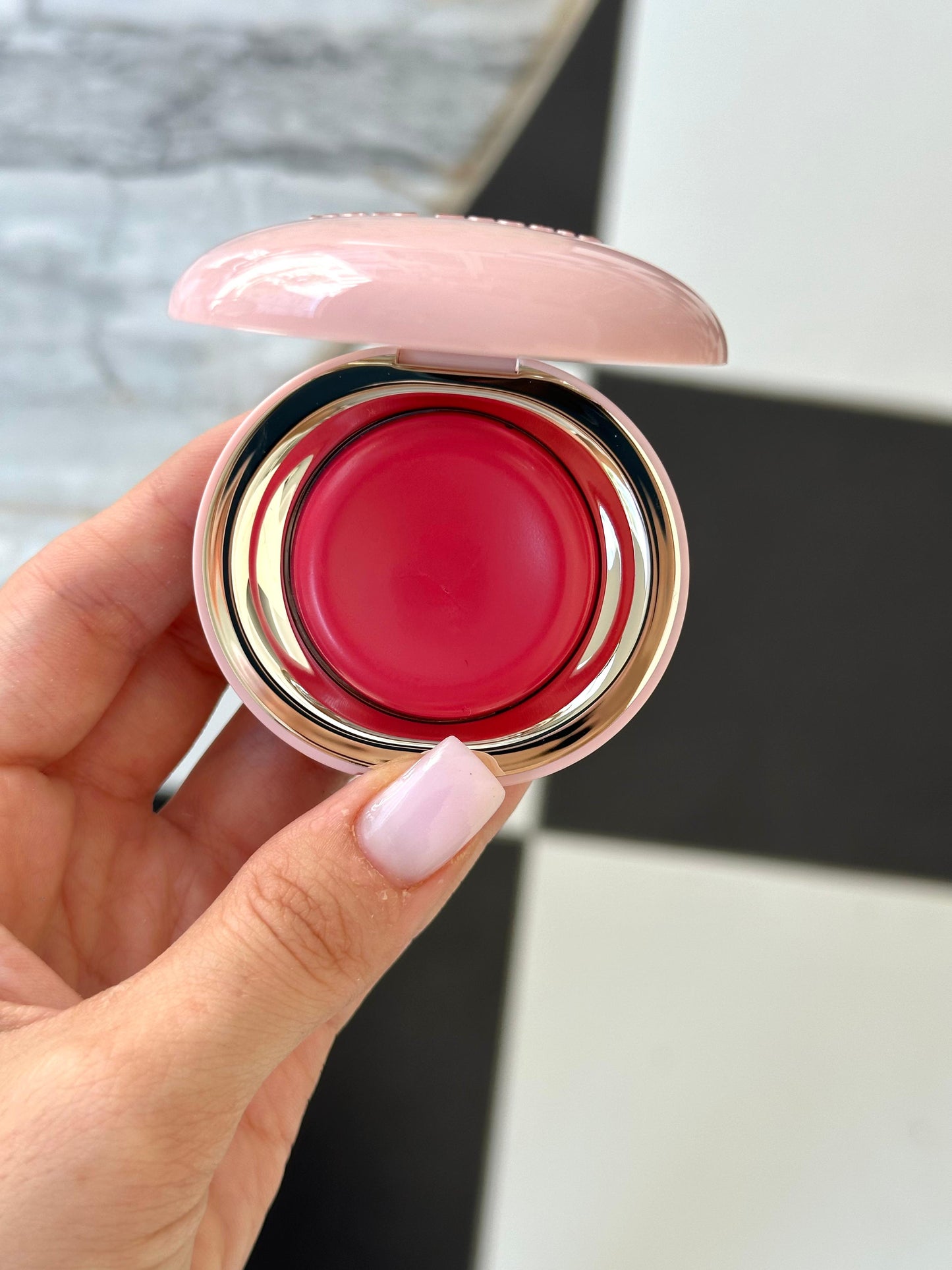 RARE BEAUTY Stay Vulnerable Melting Blush - Nearly Rose