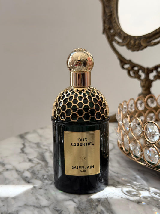 GUERLAIN Absolus Allegoria Oud Essentiel - Eau De Parfum
A Stirring Oud with Sensual Accents