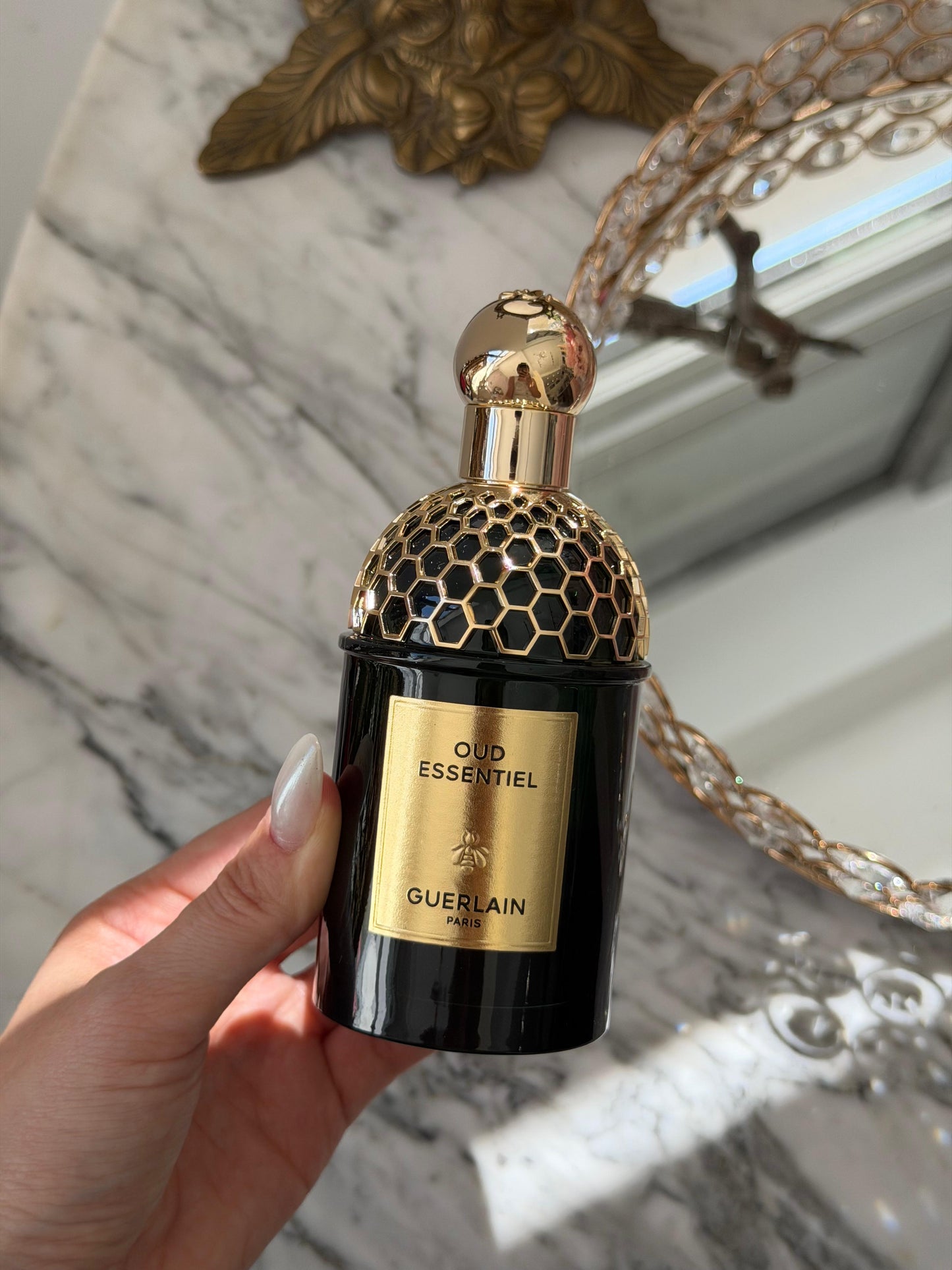 GUERLAIN Absolus Allegoria Oud Essentiel - Eau De Parfum
A Stirring Oud with Sensual Accents