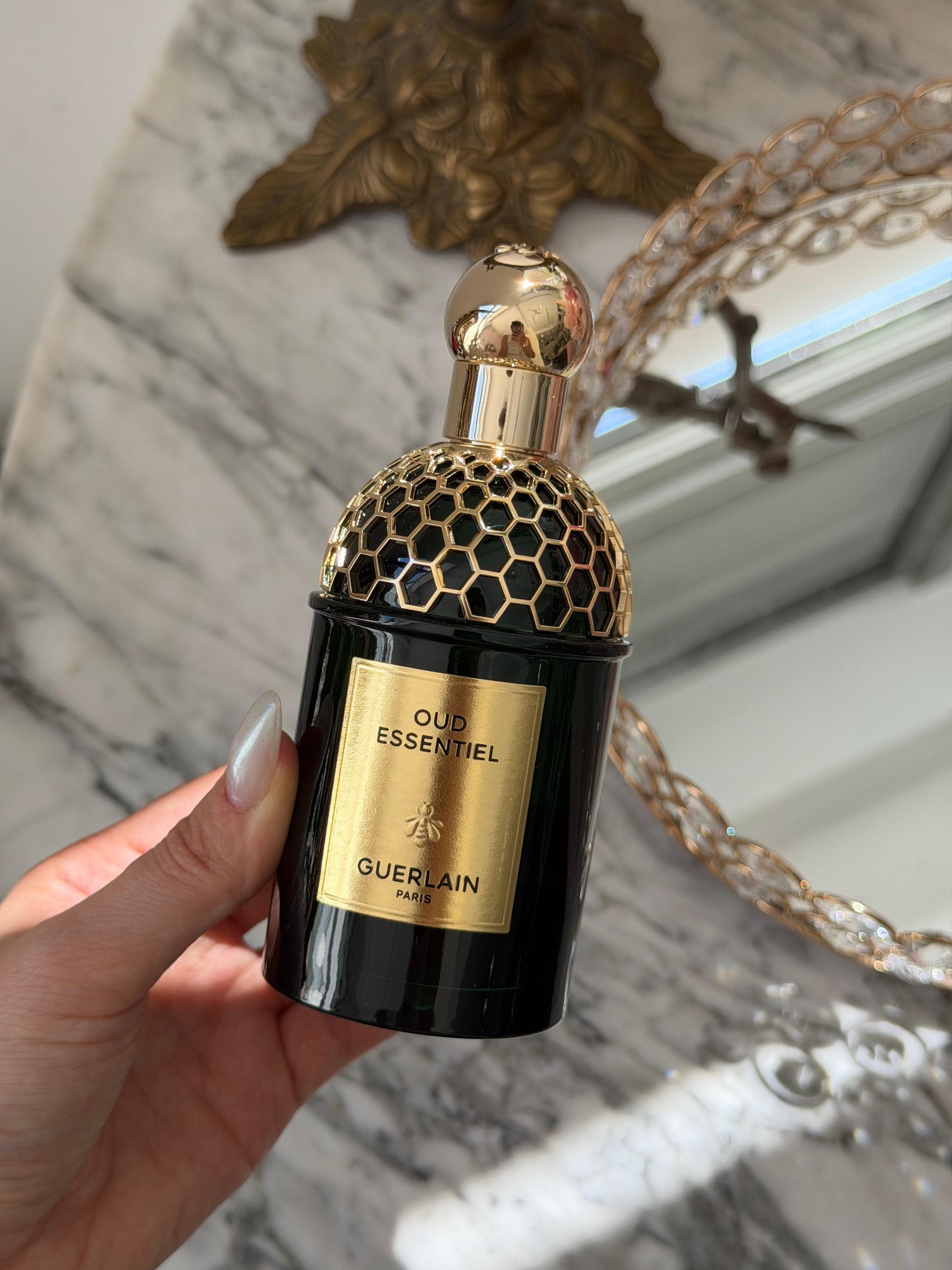 GUERLAIN Absolus Allegoria Oud Essentiel - Eau De Parfum
A Stirring Oud with Sensual Accents