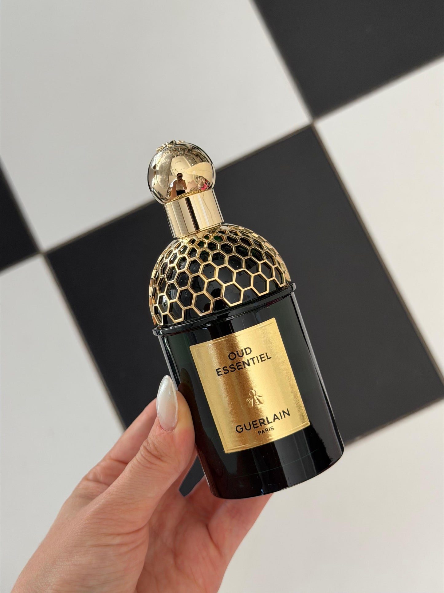 GUERLAIN Absolus Allegoria Oud Essentiel - Eau De Parfum
A Stirring Oud with Sensual Accents