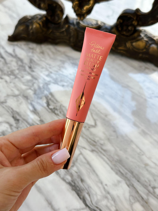 CHARLOTTE TILBURY
Matte Beauty Blush Wand