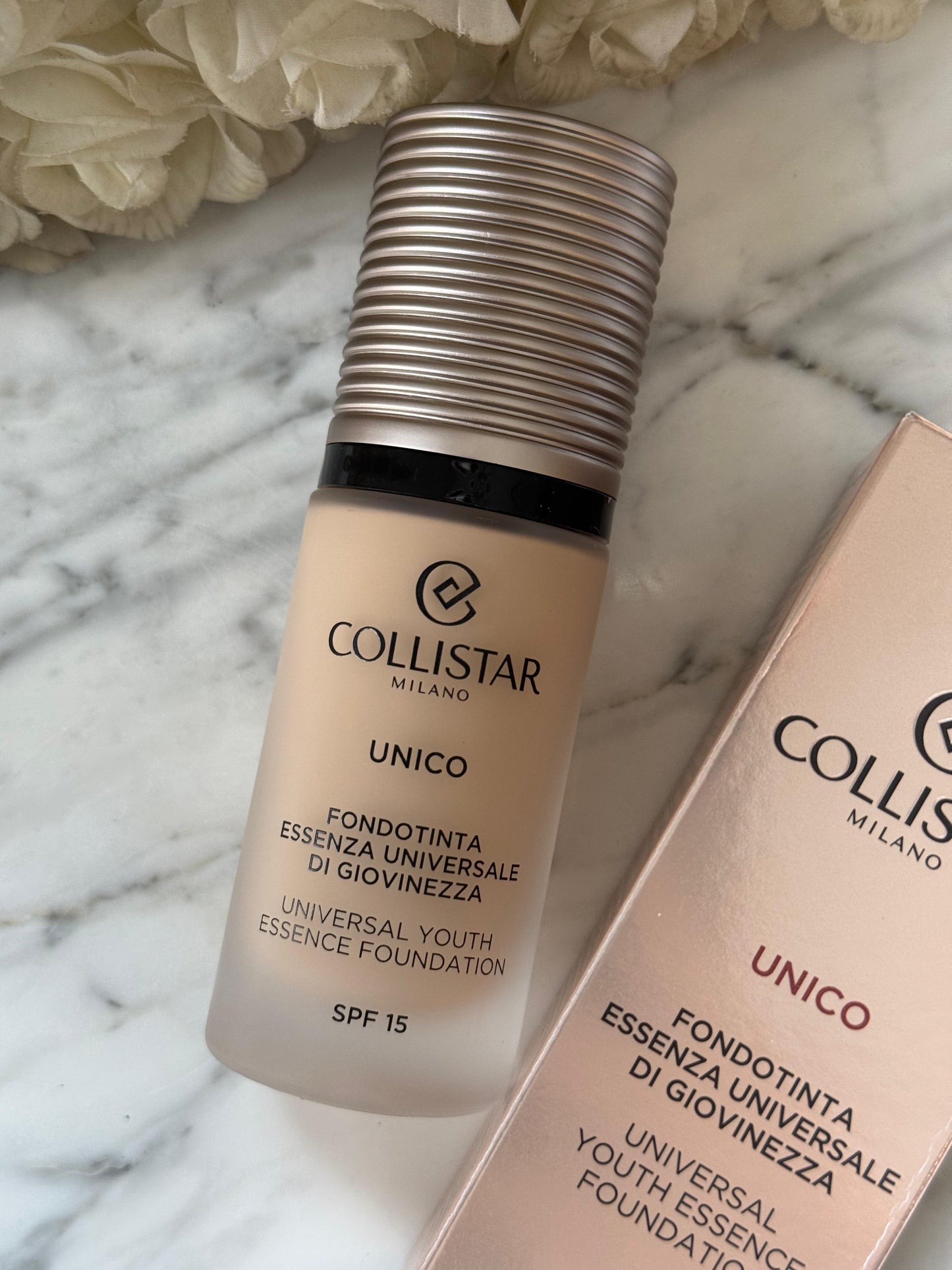 COLLISTAR
Unico Foundation (1N)
Universal Youth Essence SPF15