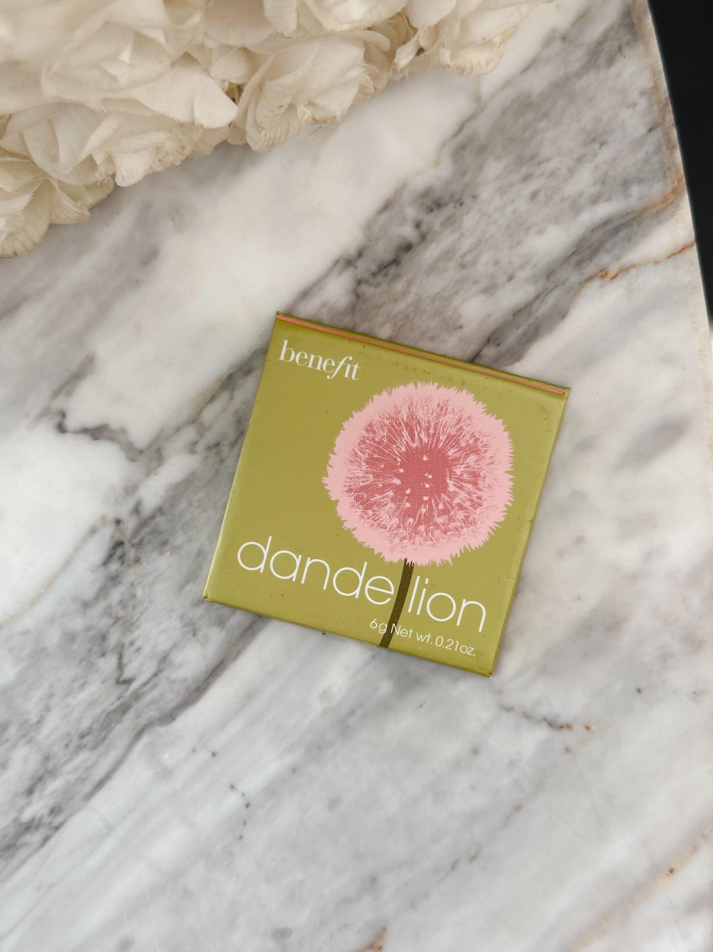 BENEFIT Dandelion
Baby-Pink Brightening Blush