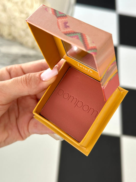 BENEFIT PomPom
Pomegranate Rose Blush