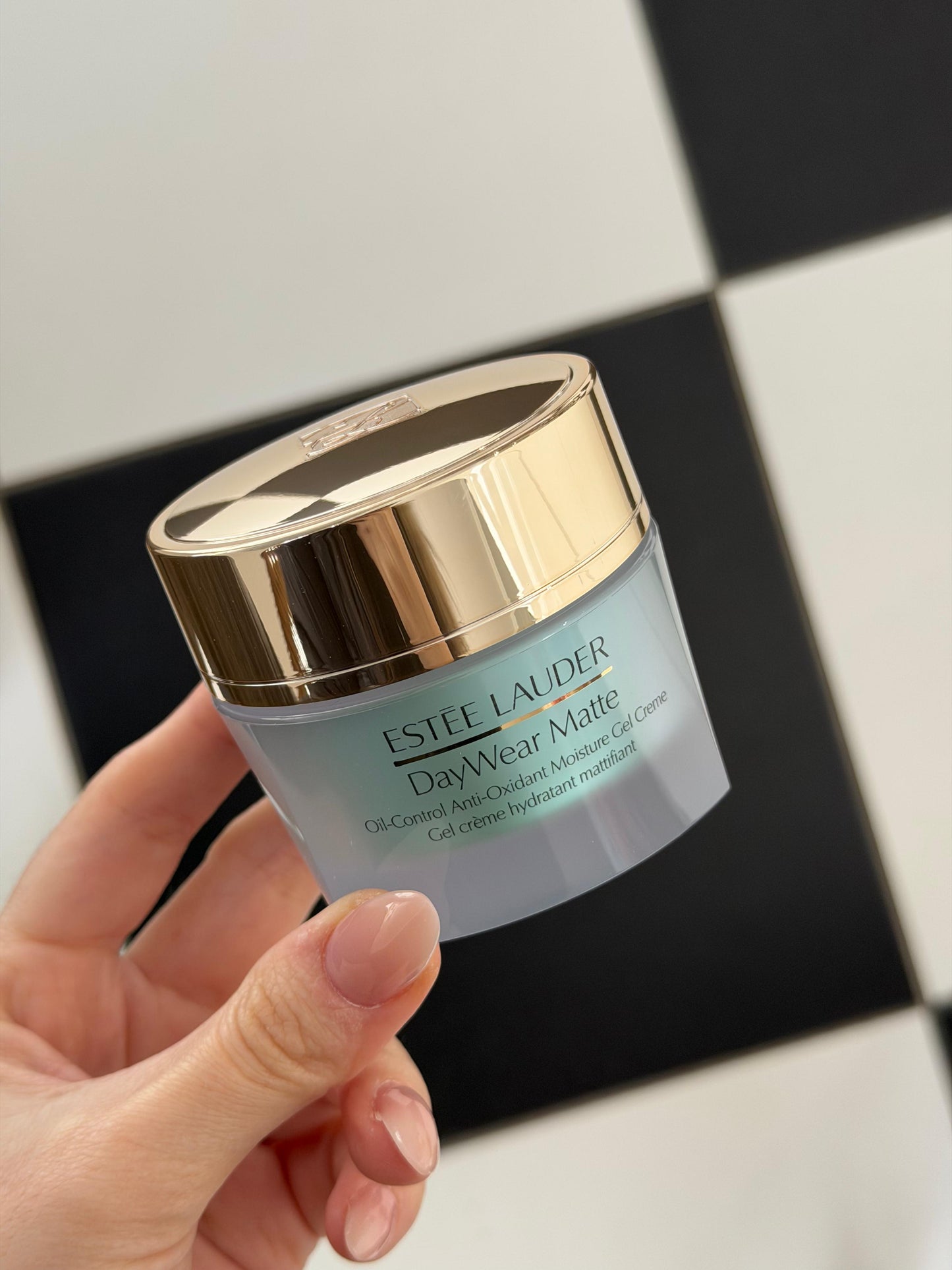 ESTÉE LAUDER DayWear Matte Moisturizer
Oil-Control Anti-Oxidant Hydratation Moisture Gel Creme - Oily Skin