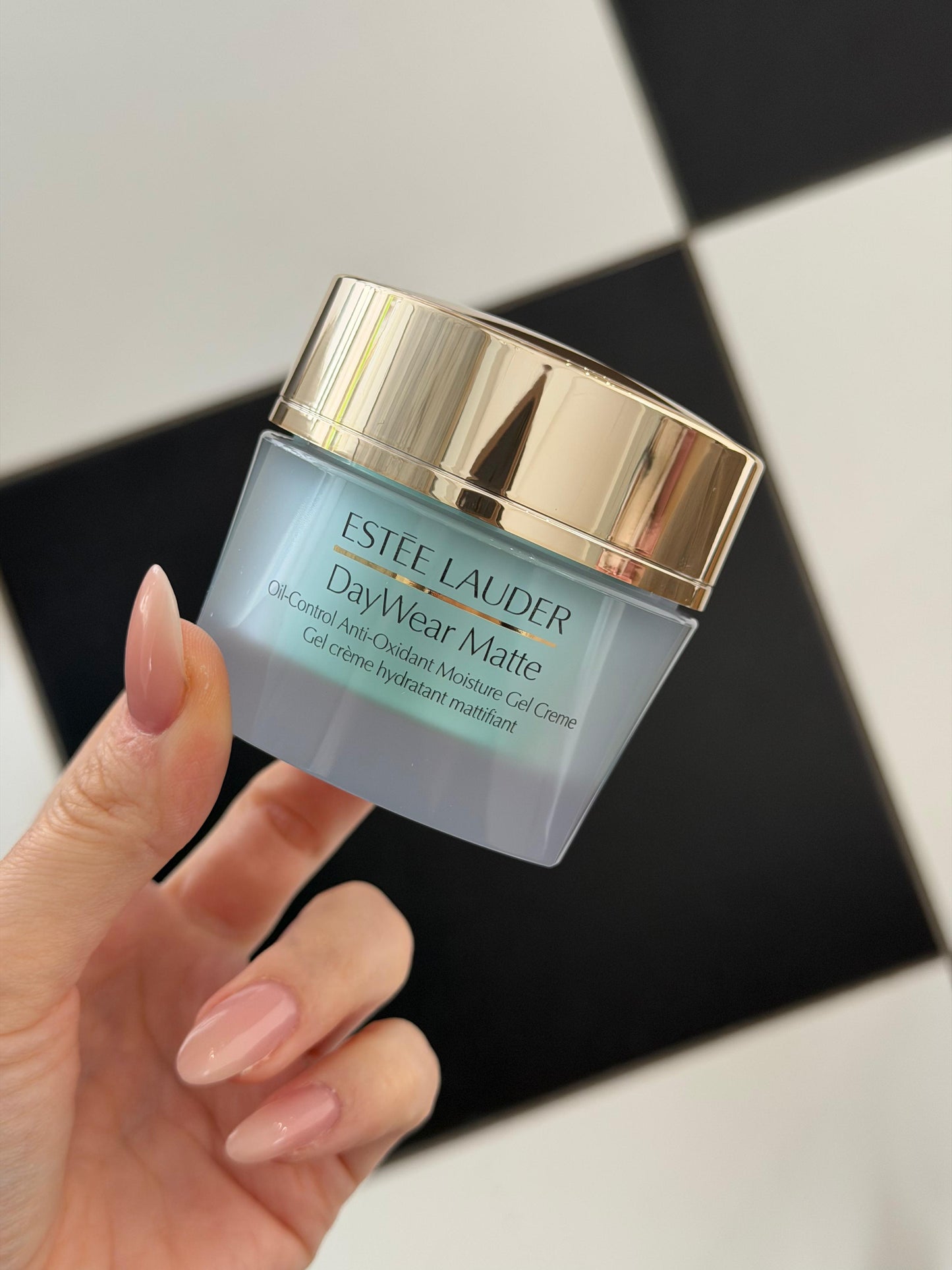 ESTÉE LAUDER DayWear Matte Moisturizer
Oil-Control Anti-Oxidant Hydratation Moisture Gel Creme - Oily Skin