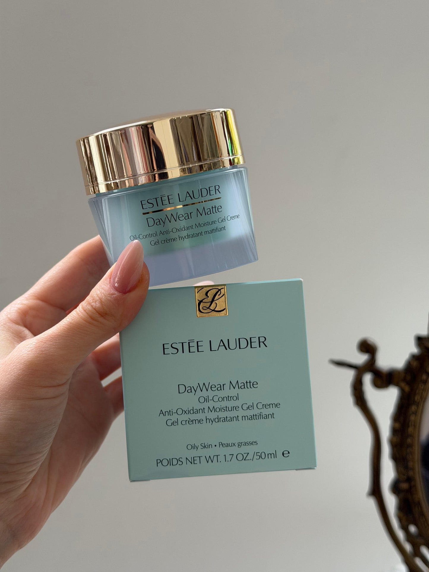 ESTÉE LAUDER DayWear Matte Moisturizer
Oil-Control Anti-Oxidant Hydratation Moisture Gel Creme - Oily Skin