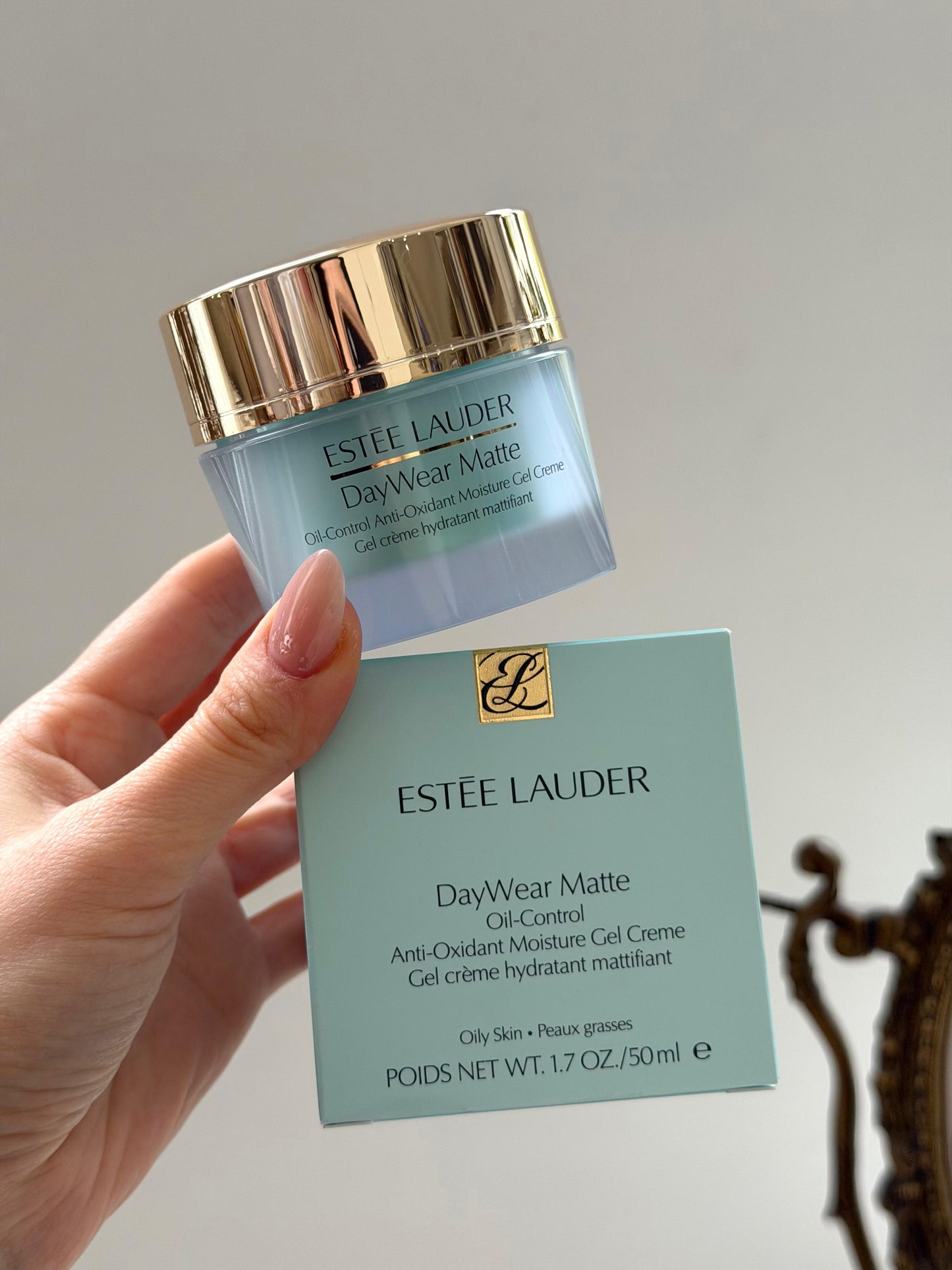 ESTÉE LAUDER DayWear Matte Moisturizer
Oil-Control Anti-Oxidant Hydratation Moisture Gel Creme - Oily Skin