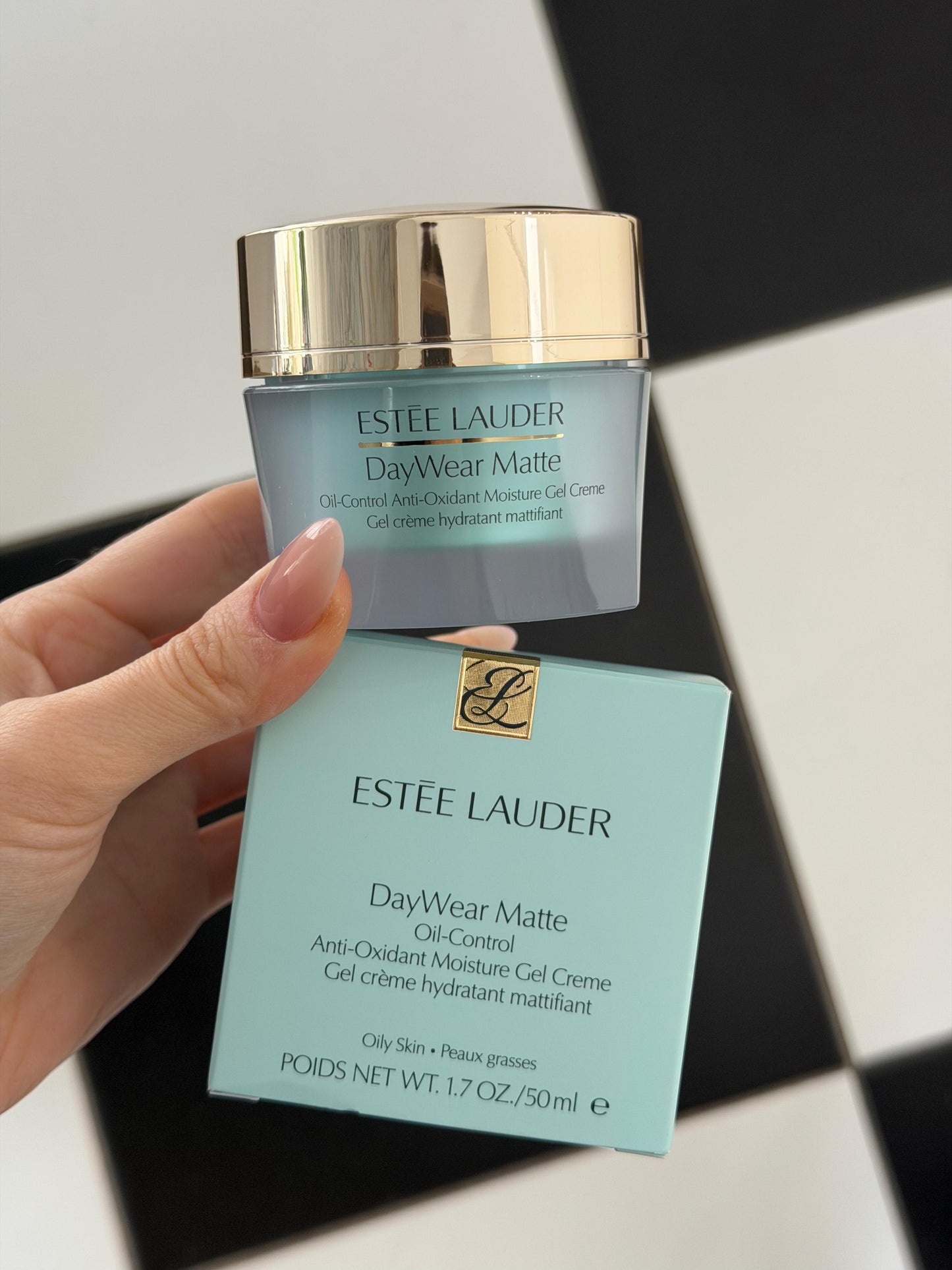 ESTÉE LAUDER DayWear Matte Moisturizer
Oil-Control Anti-Oxidant Hydratation Moisture Gel Creme - Oily Skin