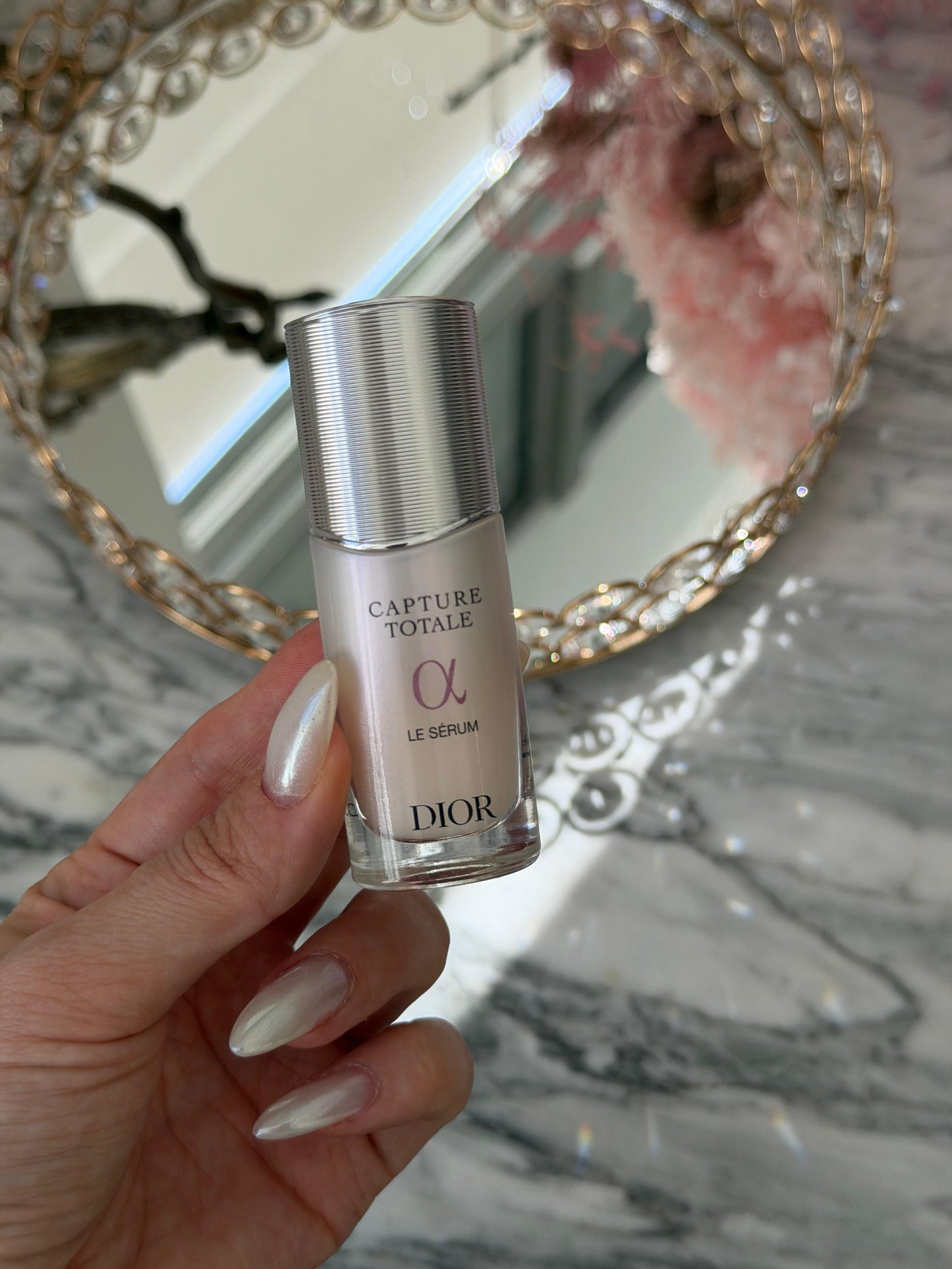 DIOR Capture Totale Le Sérum
Face and Neck Youth Revealing Serum