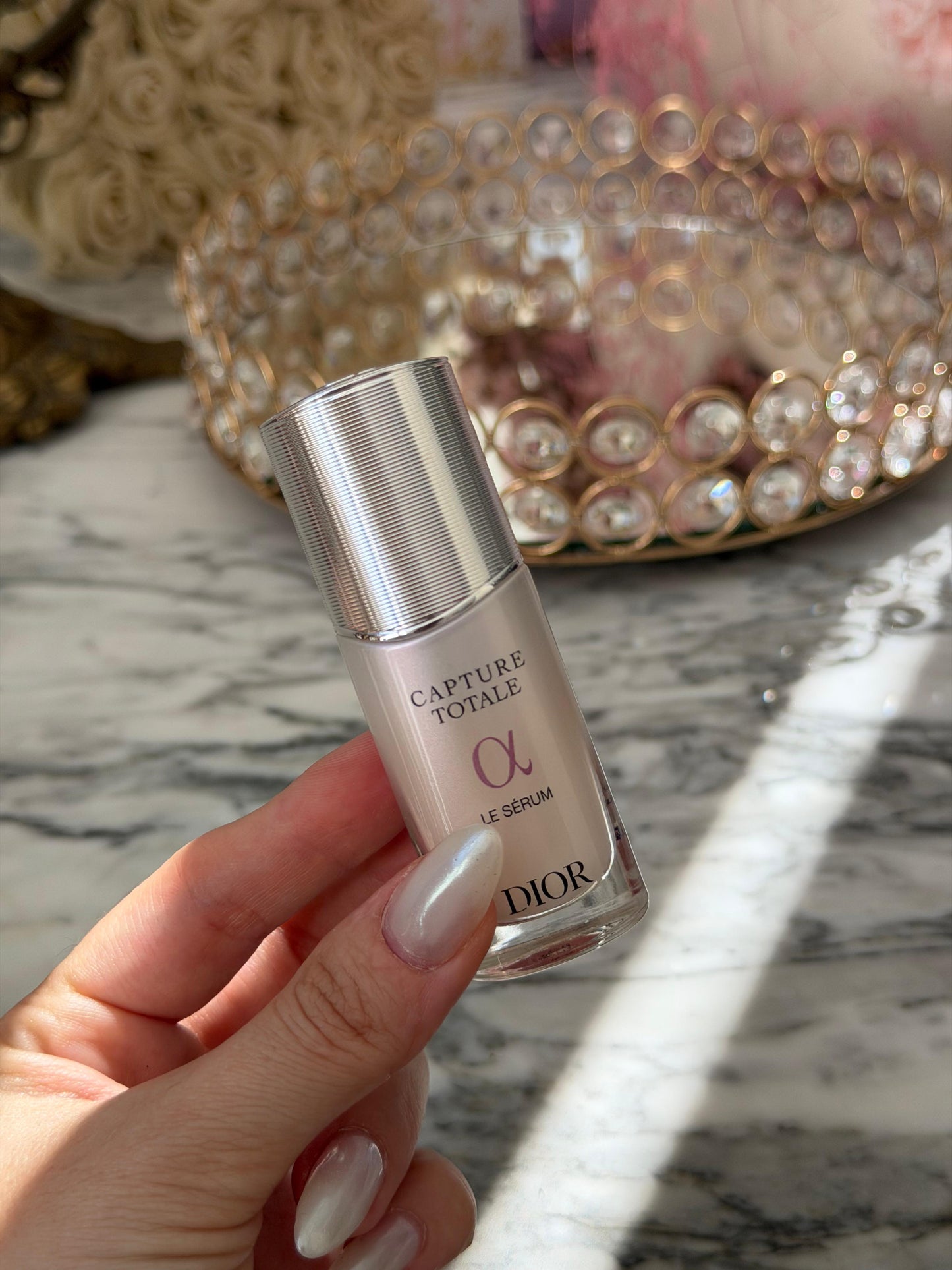 DIOR Capture Totale Le Sérum
Face and Neck Youth Revealing Serum