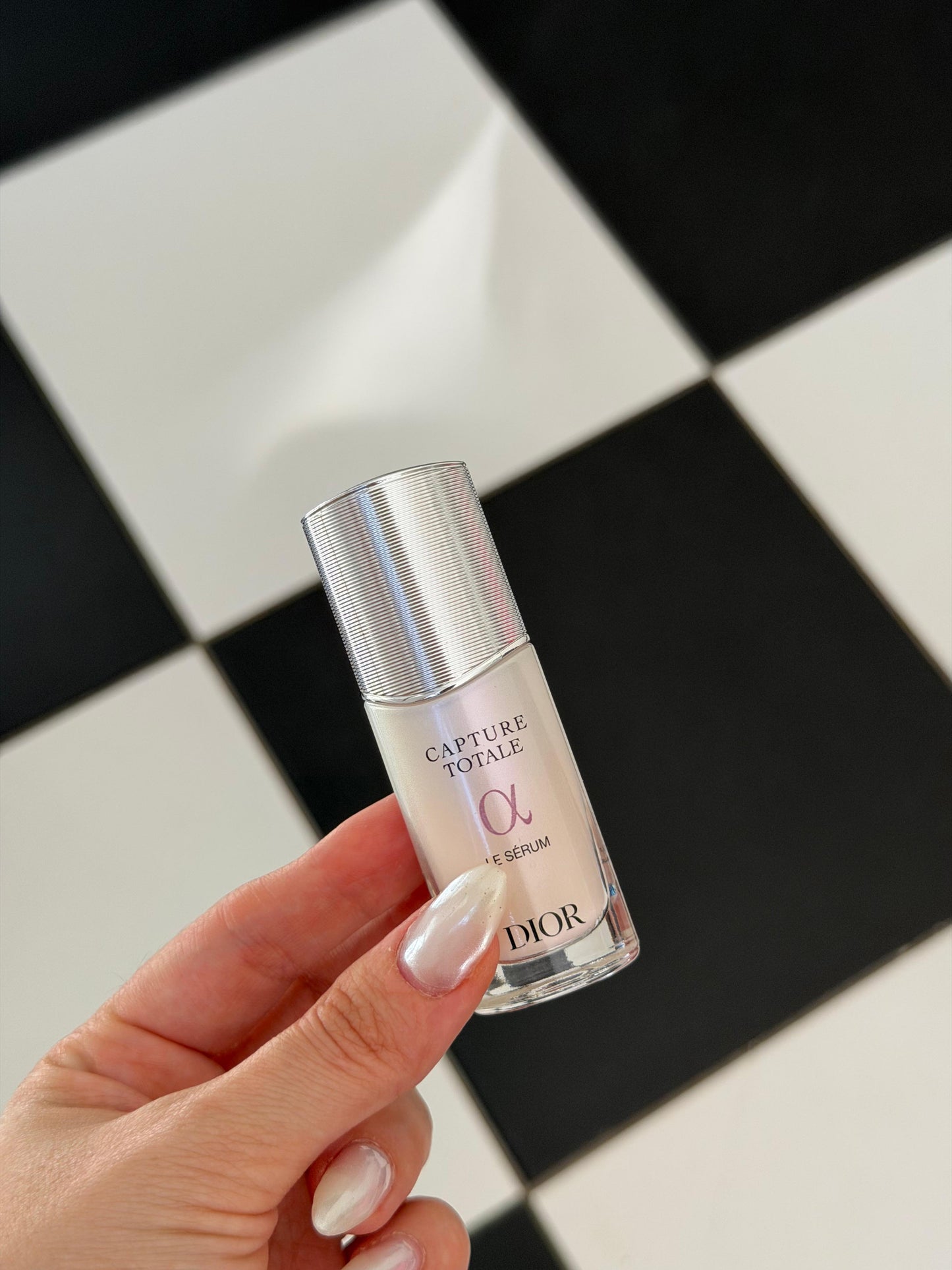 DIOR Capture Totale Le Sérum
Face and Neck Youth Revealing Serum