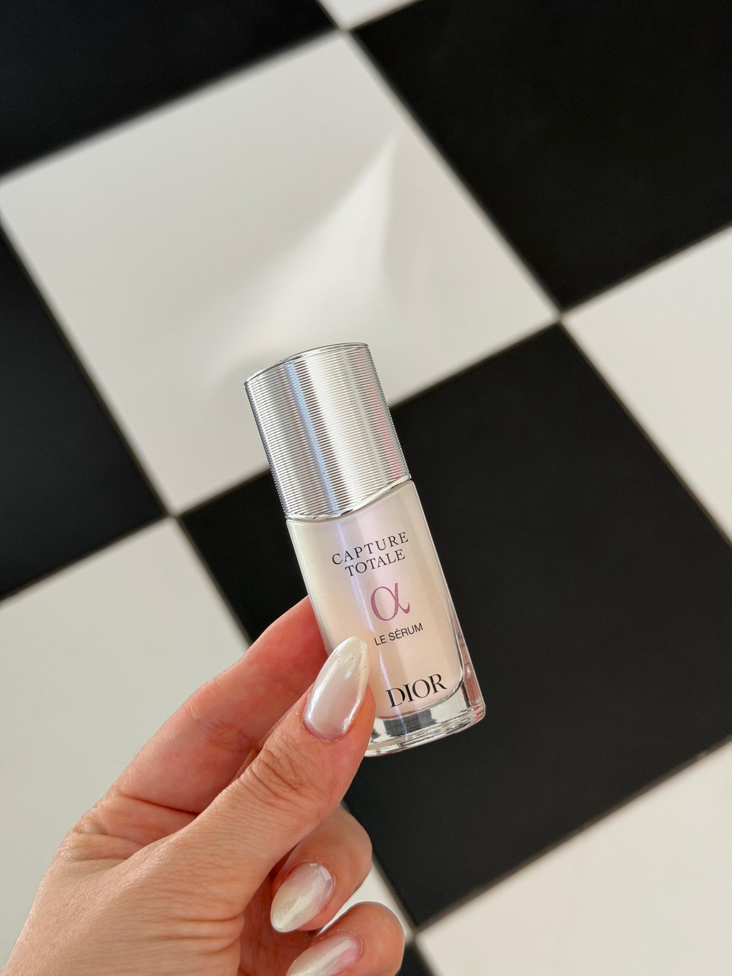 DIOR Capture Totale Le Sérum
Face and Neck Youth Revealing Serum