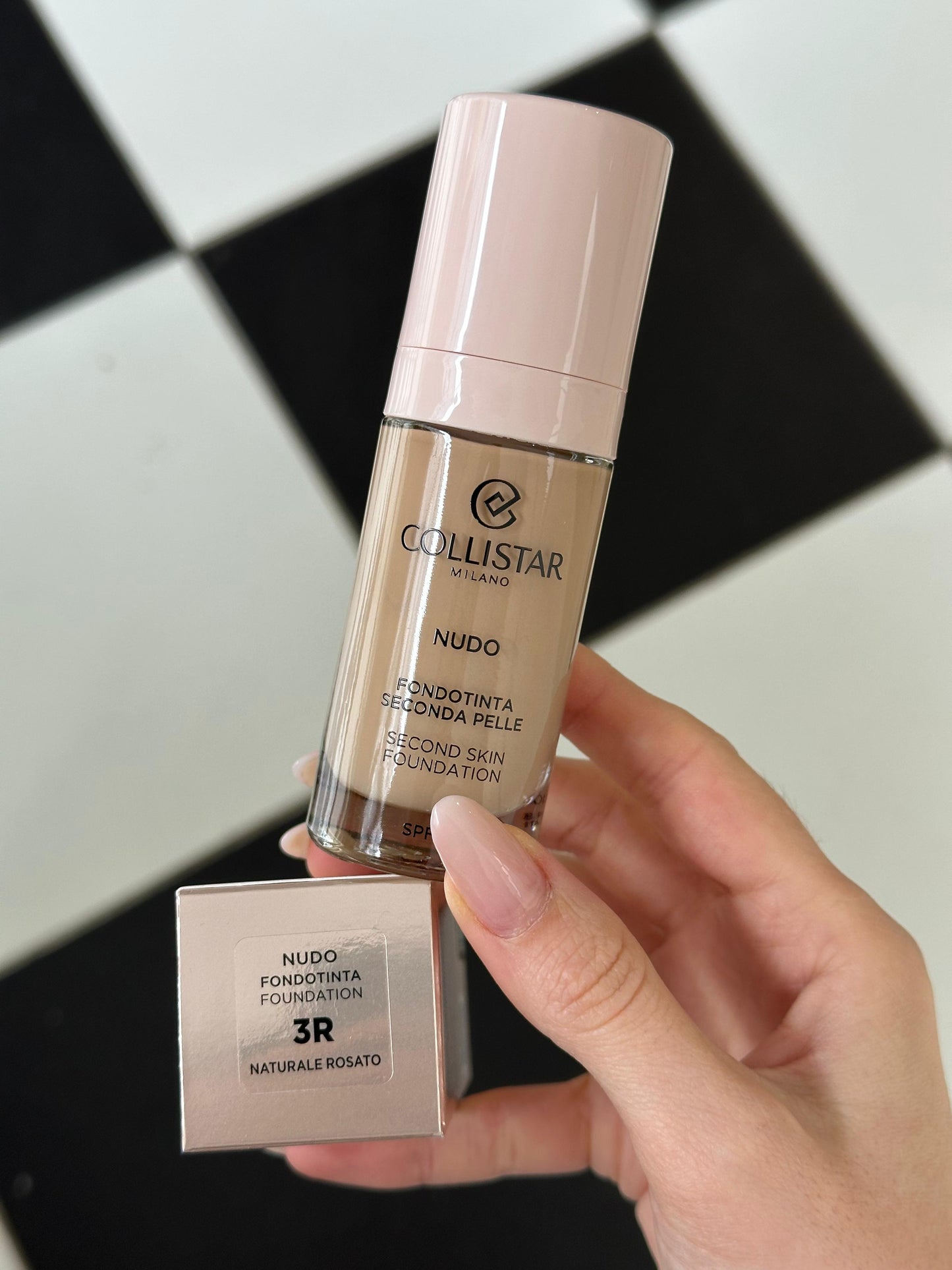COLLISTAR
Nudo (3R) Second Skin Foundation
Water Resistant - SPF15