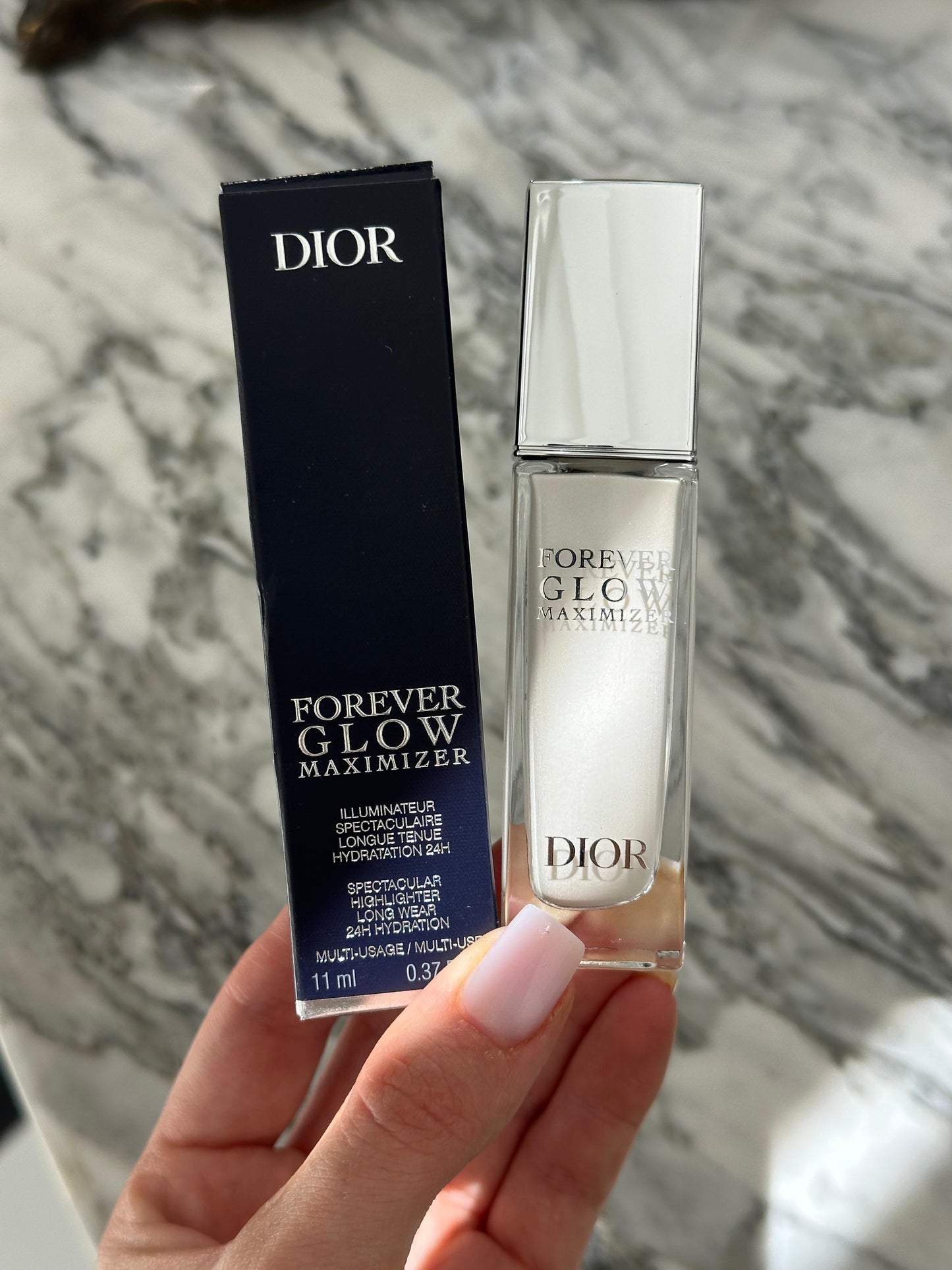 DIOR Forever Glow Maximizer
Liquid Highlighter - Long Wear - Intense Luminous And Multi-Use