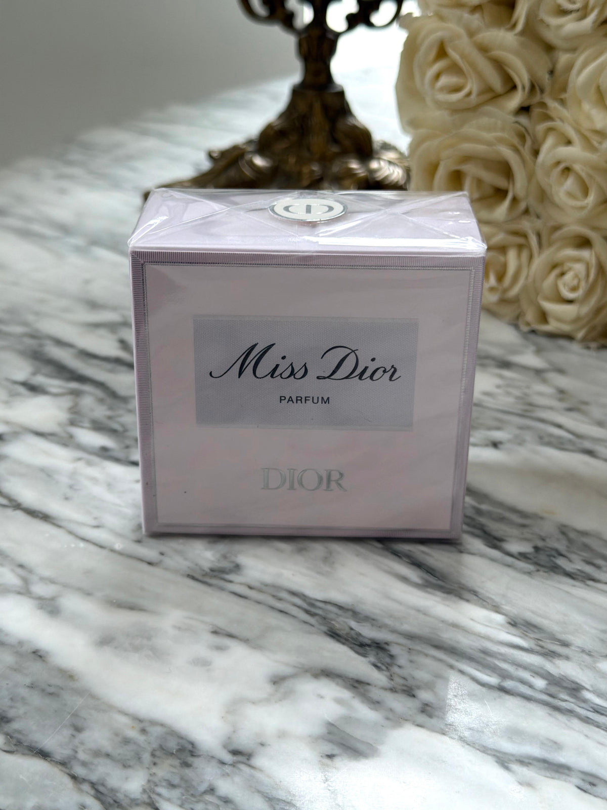 DIOR Miss Dior Parfum
Intense Floral, Fruity and Woody Notes