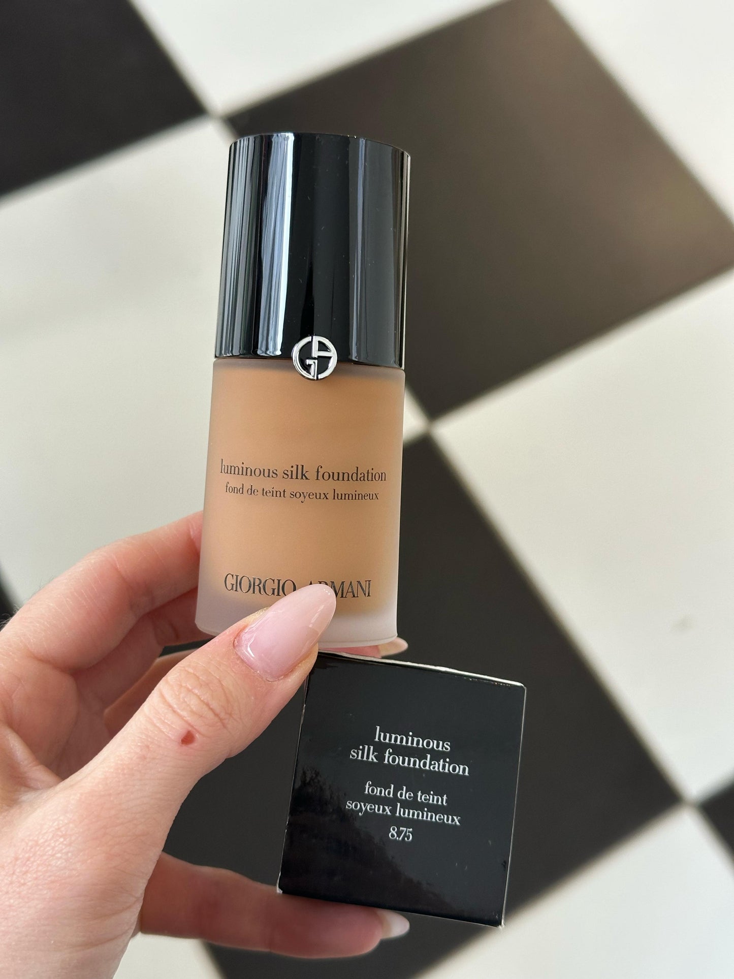ARMANI Luminous Silk - Perfect Glow Flawless Foundation