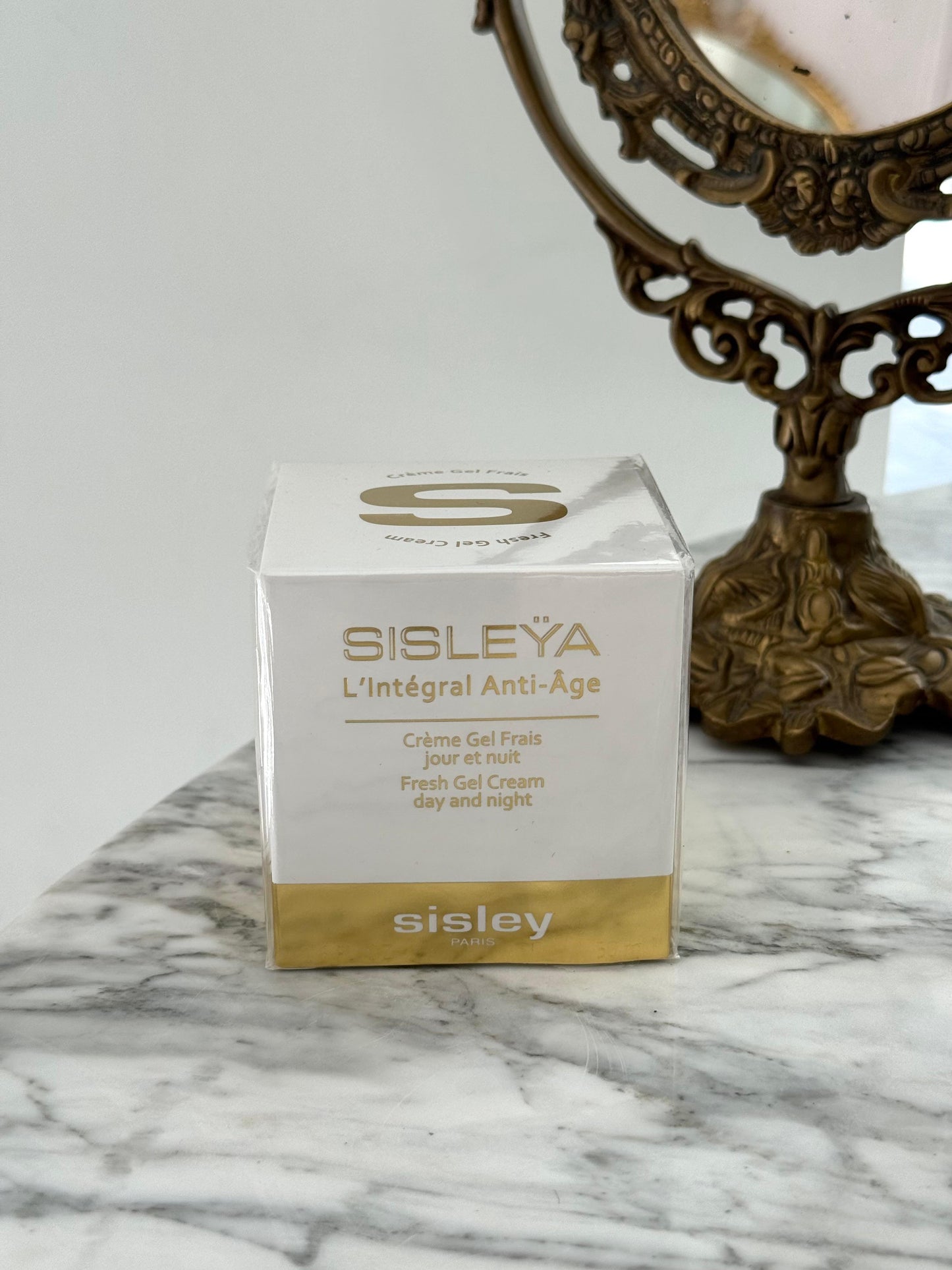SISLEY Sisleÿa L’Intégral Anti-Age - Fresh Gel Cream Day And Night