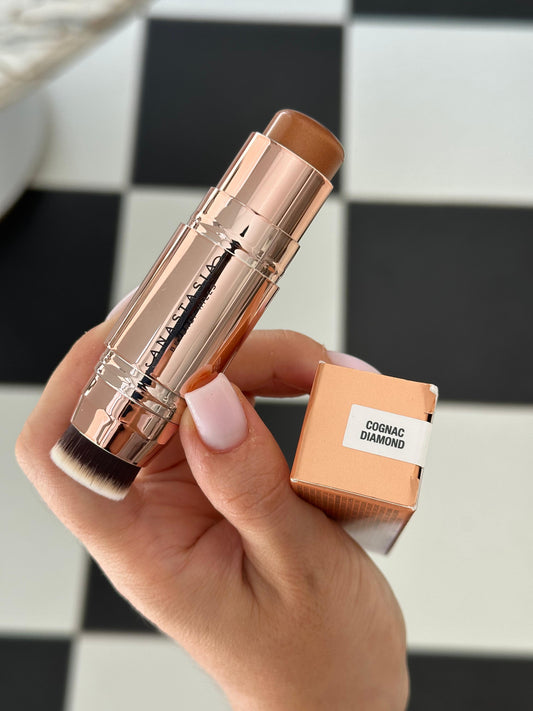 ANASTASIA BEVERLY HILLS Stick Highlighter - Cognac Diamond
Weightless Cream For Instant Luminosity