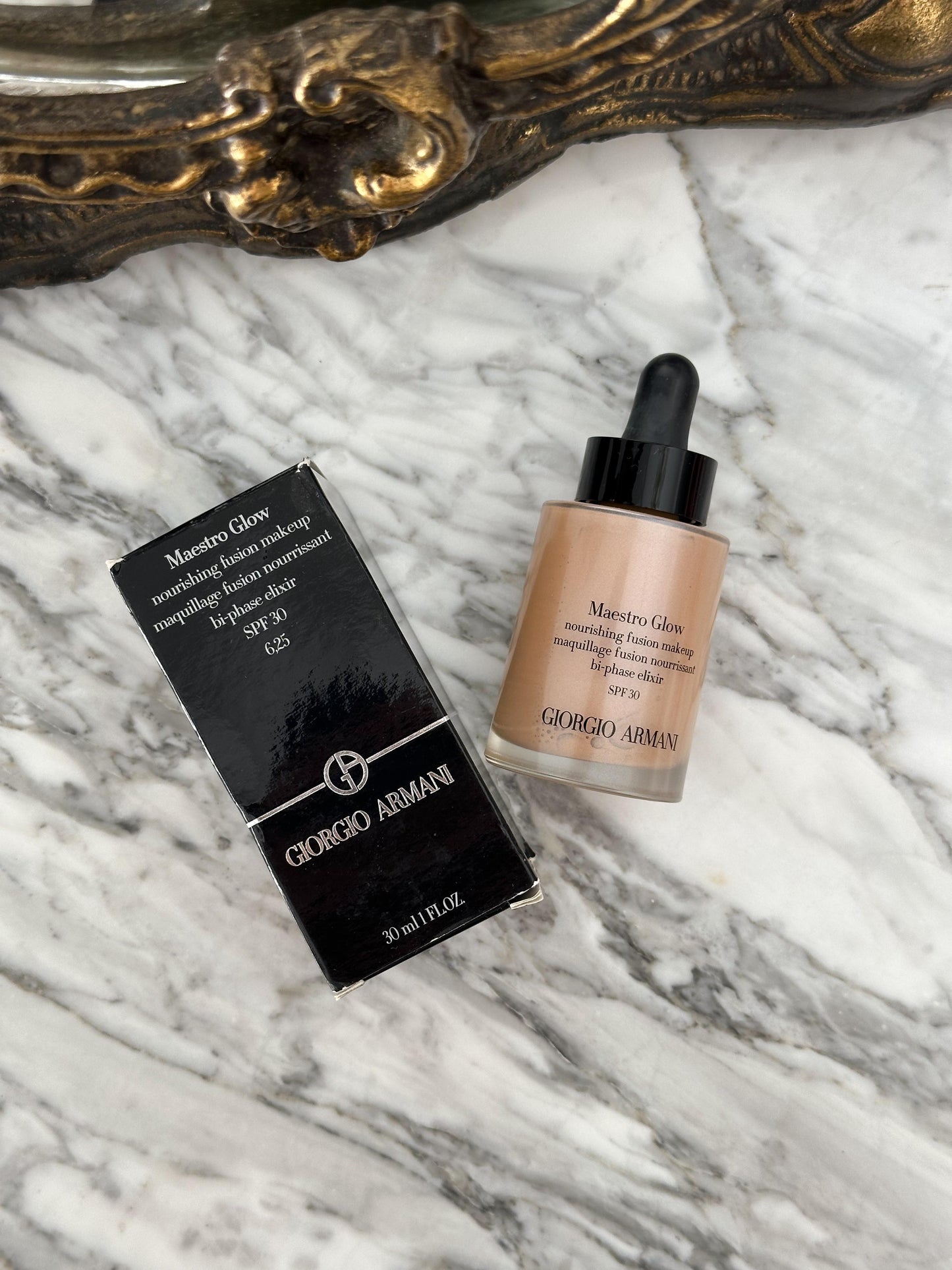 ARMANI Maestro Glow Nourishing Fusion Makeup SPF30 - Bi-Phase Elixir