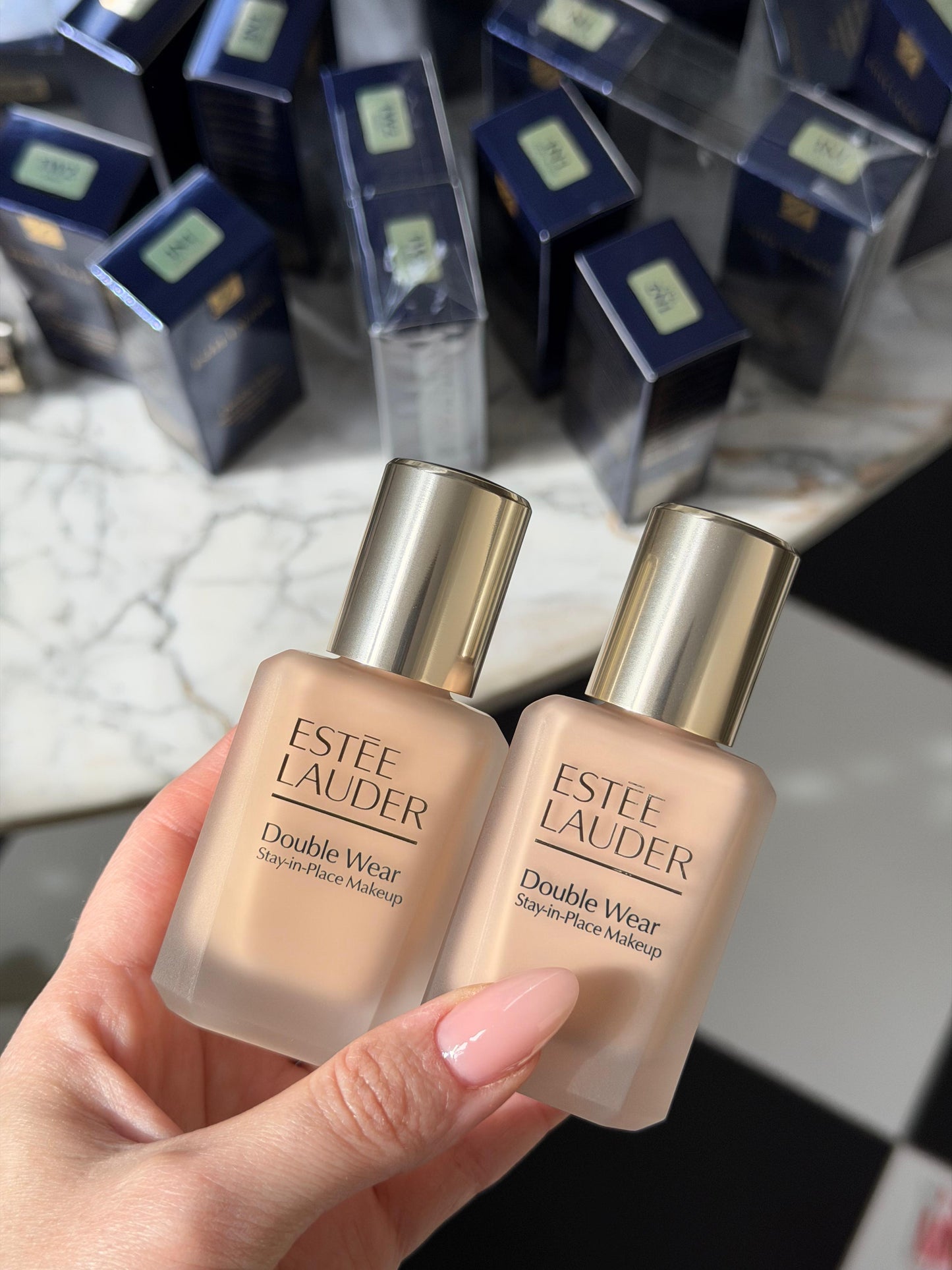 ESTÉE LAUDER Double Wear (New)
Stay-in-Place Longwear Matte Foundation