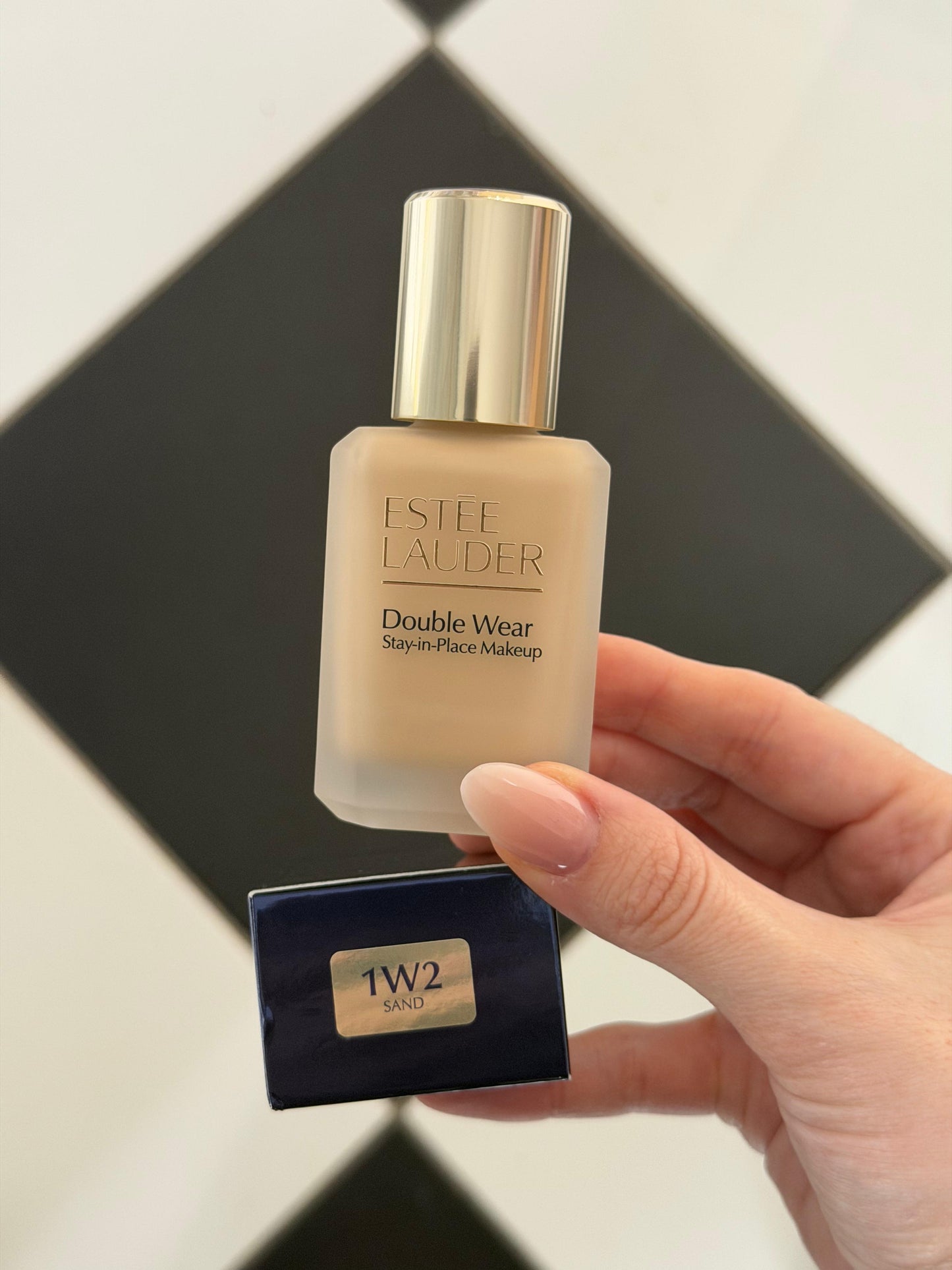 ESTÉE LAUDER Double Wear (New)
Stay-in-Place Longwear Matte Foundation