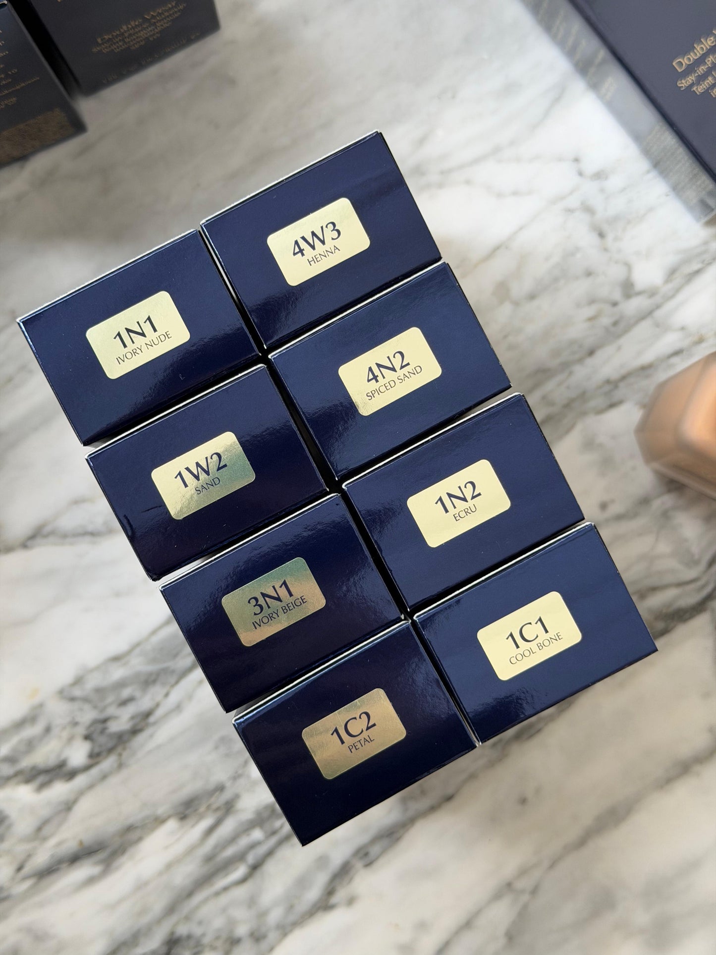 ESTÉE LAUDER Double Wear (New)
Stay-in-Place Longwear Matte Foundation