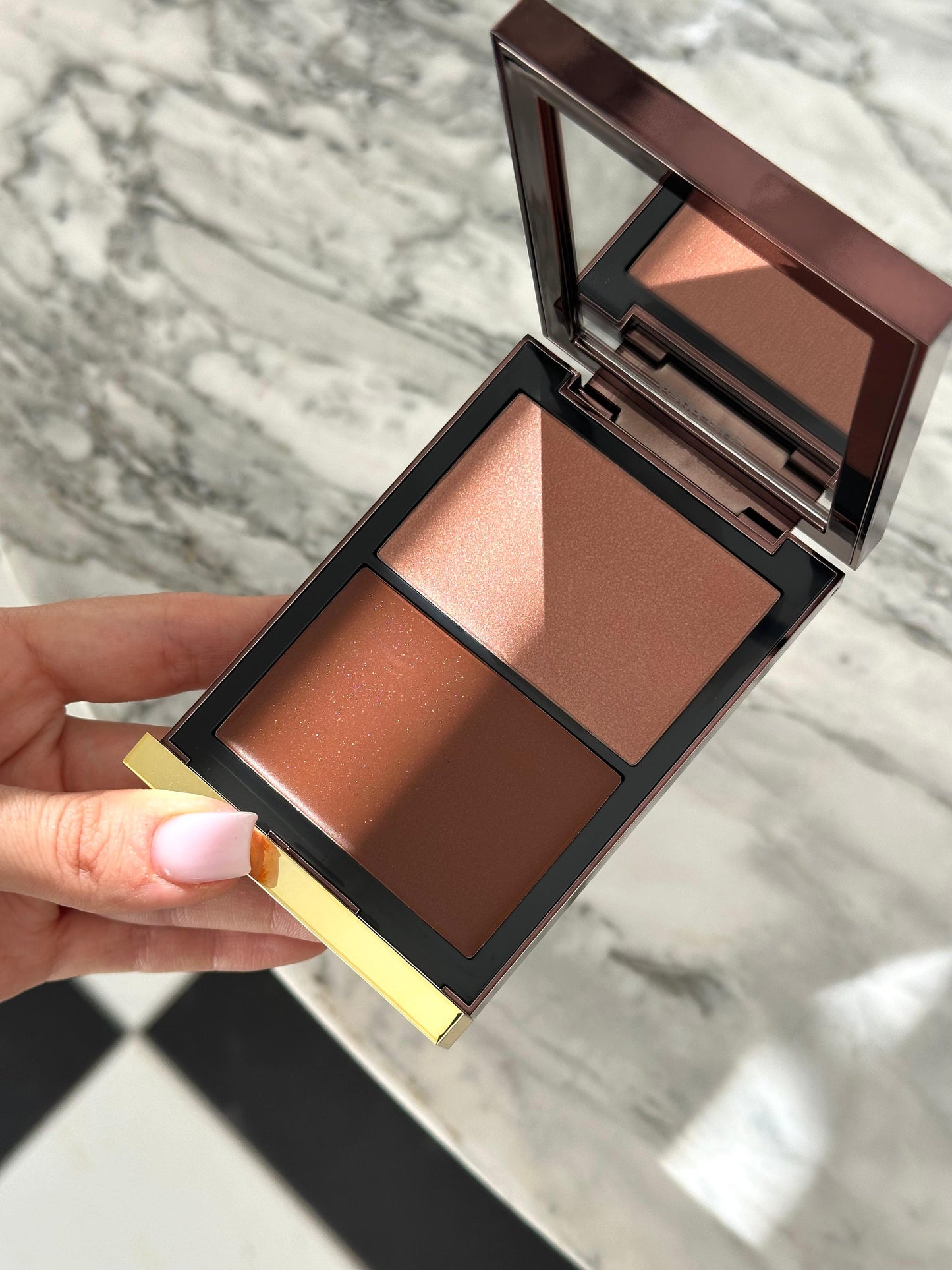 TOM FORD Shade And Illuminate Contour Duo
Cream-to-Satin Highlighter