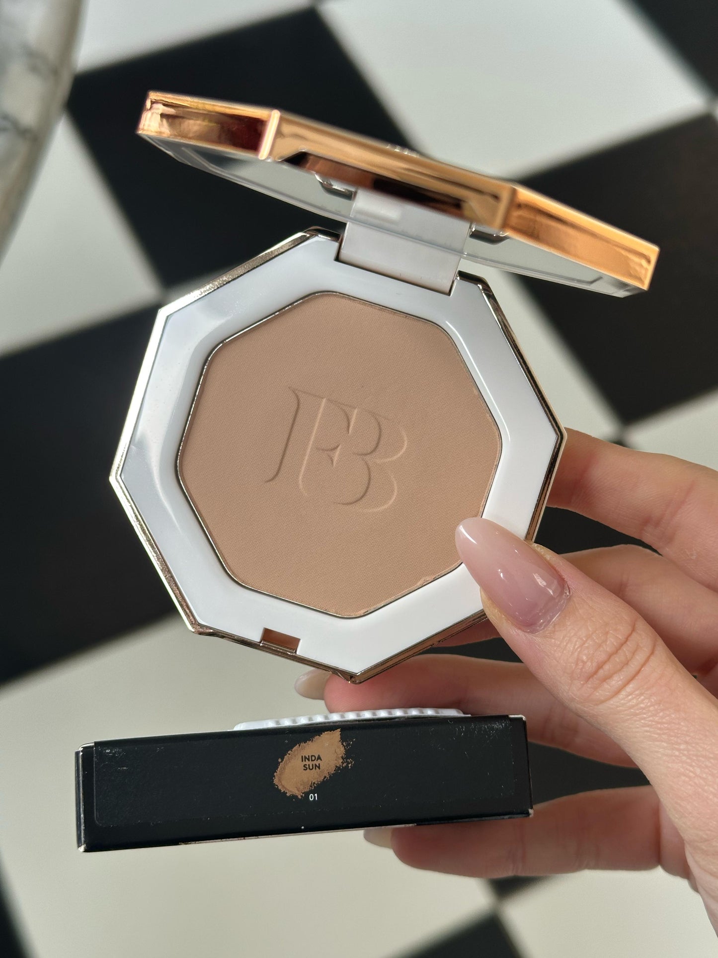 FENTY BEAUTY Sun Stalk'r Instant Warmth Bronzer (01)