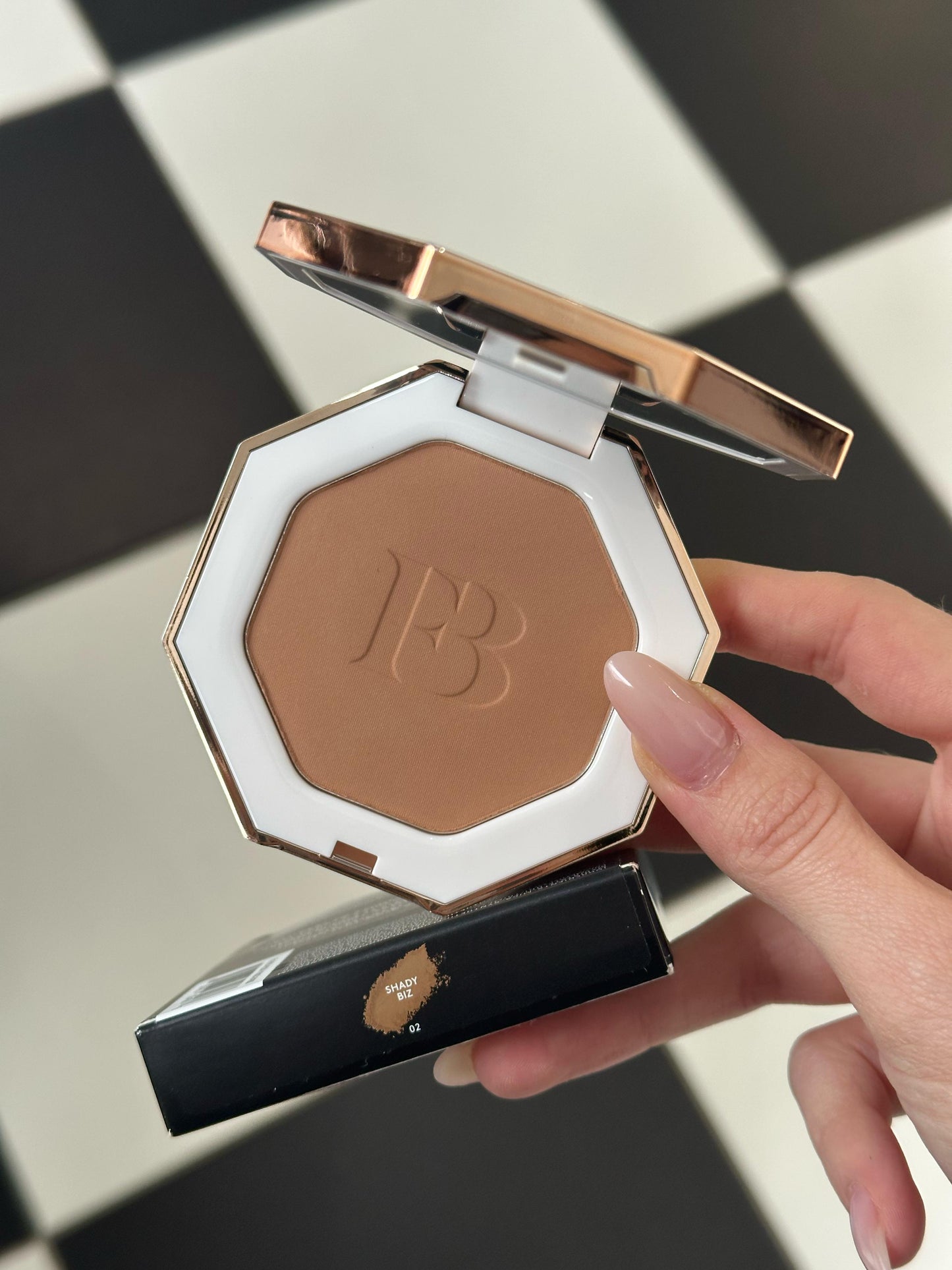 FENTY BEAUTY Sun Stalk'r Instant Warmth Bronzer (02)