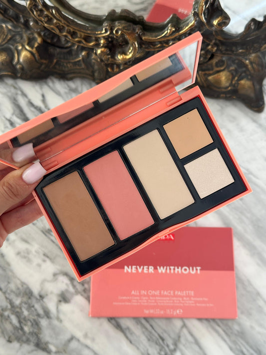 PUPA MILANO
Never Without All In One Face Palette