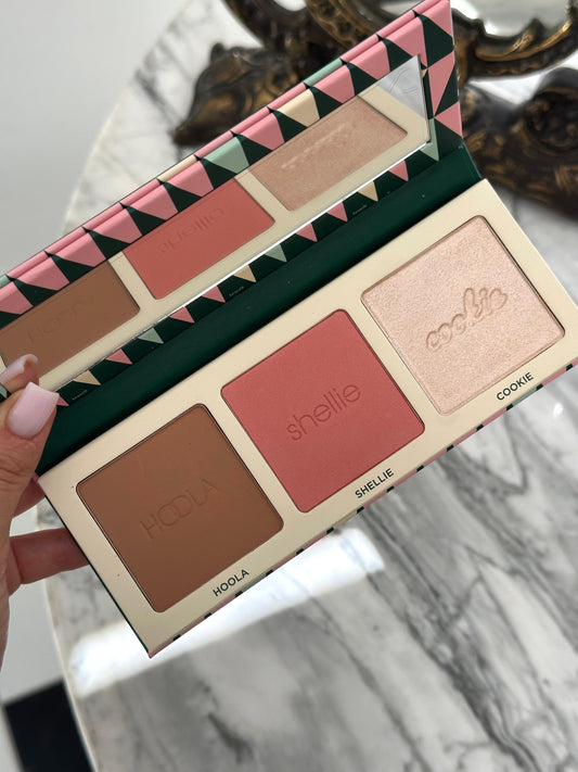 BENEFIT Cherry Cheeks
Full-Size Blush, Bronzer & Highlighter Palette