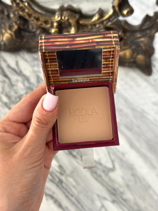 BENEFIT Hoola
Matte Bronzer - Lite
