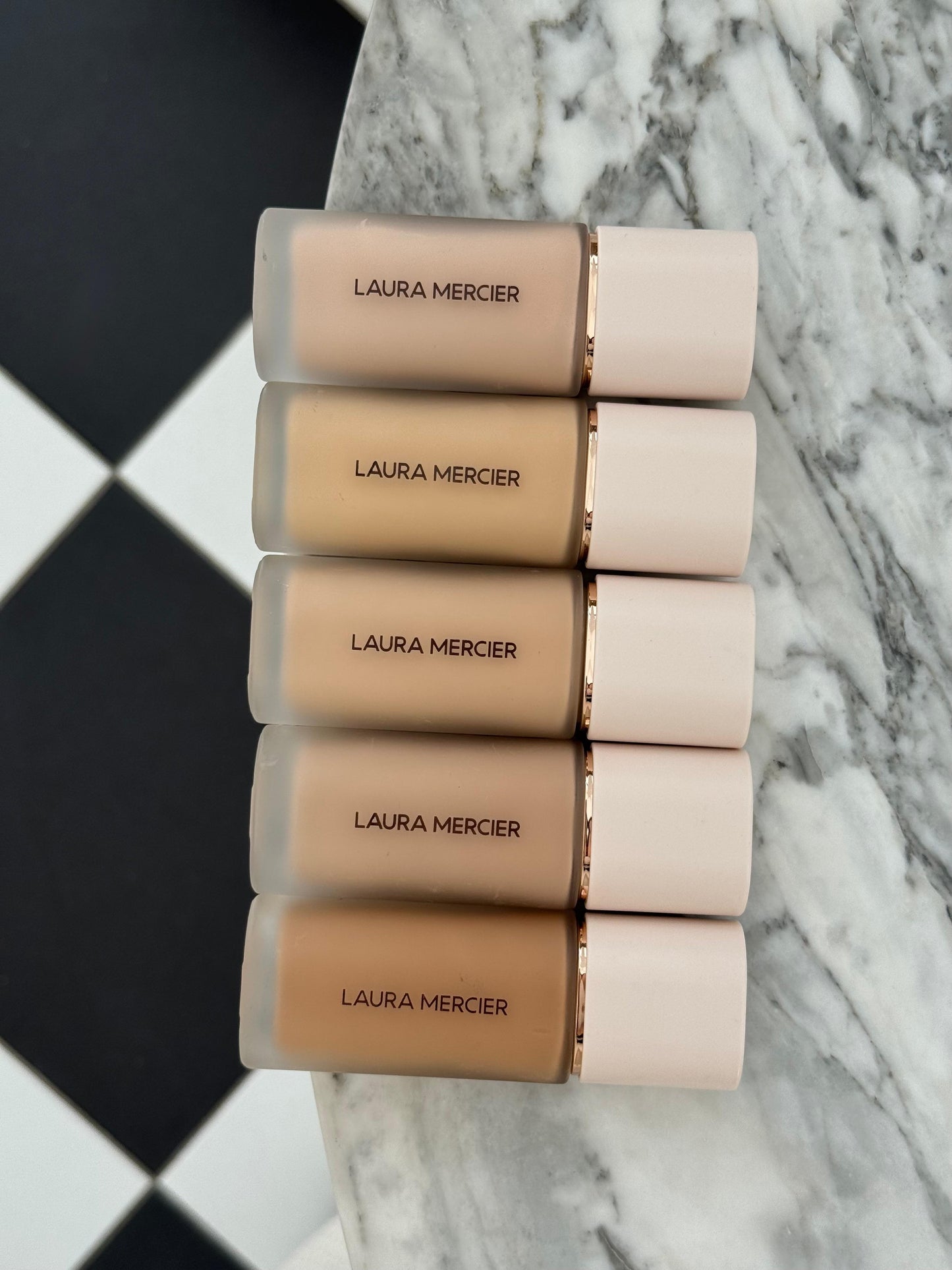LAURA MERCIER Real Flawless Weightless Perfecting Foundation