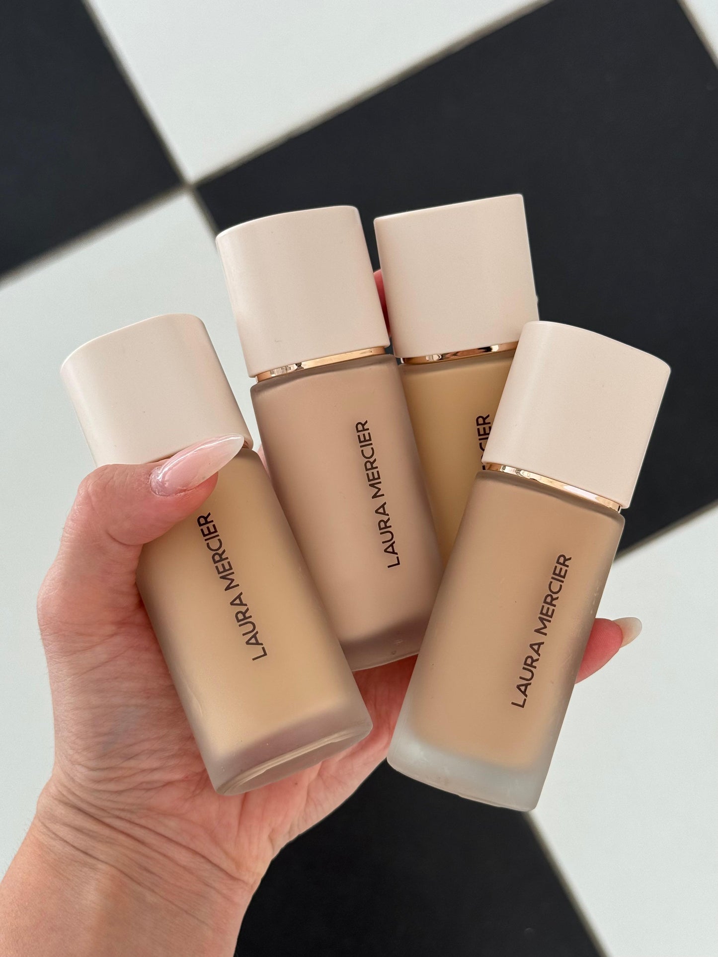LAURA MERCIER Real Flawless Weightless Perfecting Foundation