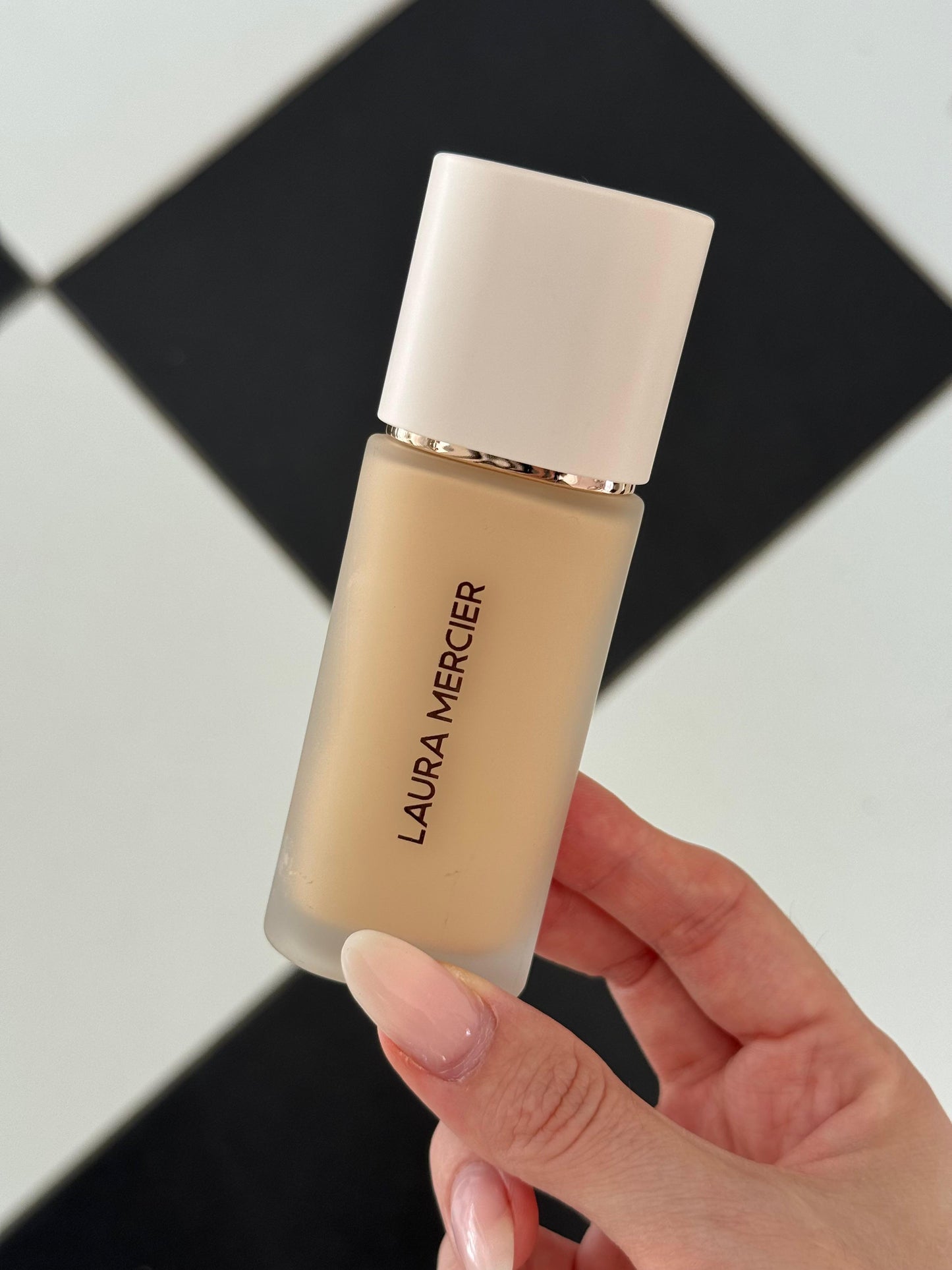 LAURA MERCIER Real Flawless Weightless Perfecting Foundation